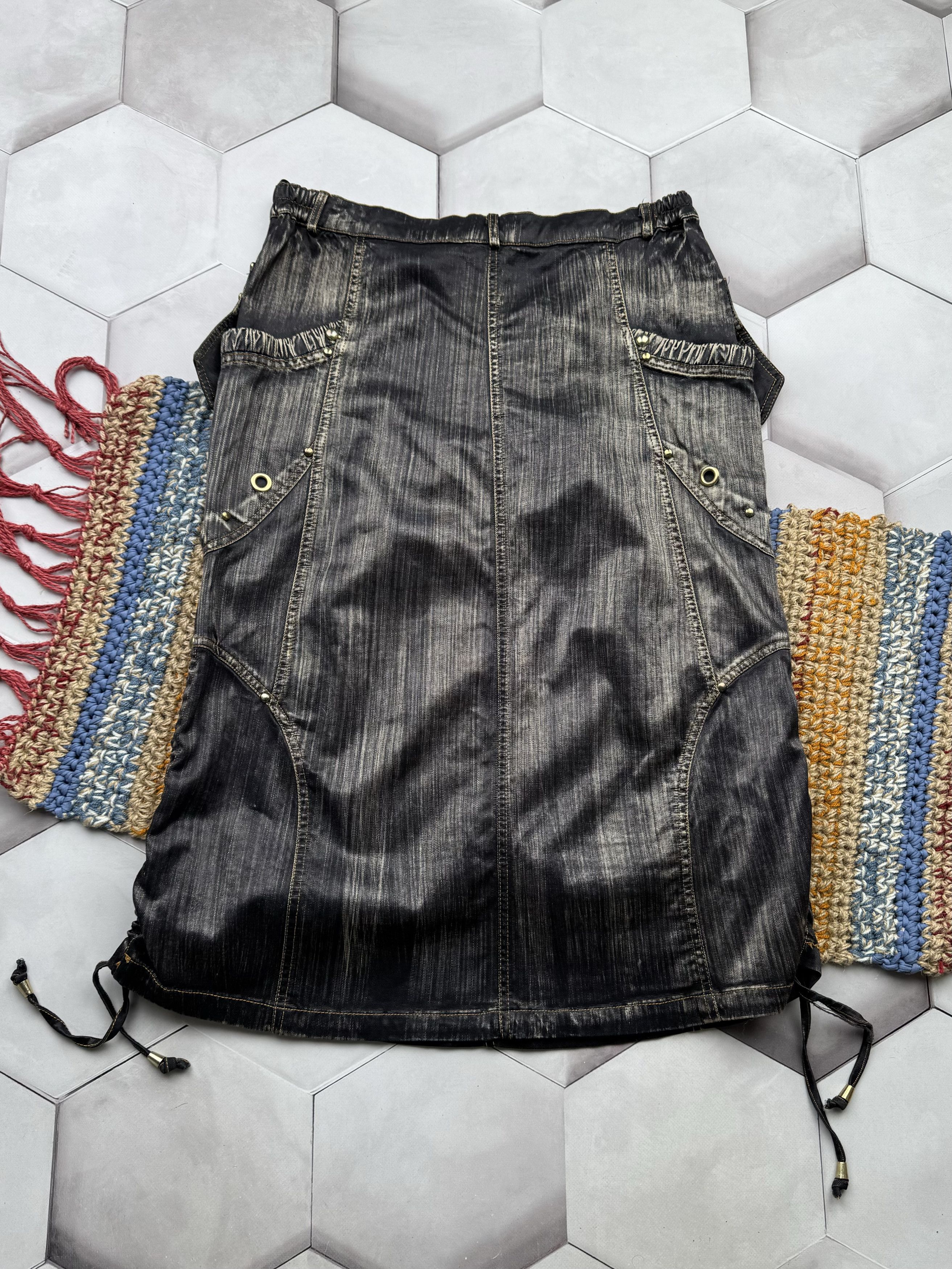 Japanese Brand Vintage Faded Skirt With Bondage (E4) Size 32" / US 10 / IT 46 - 5 Thumbnail