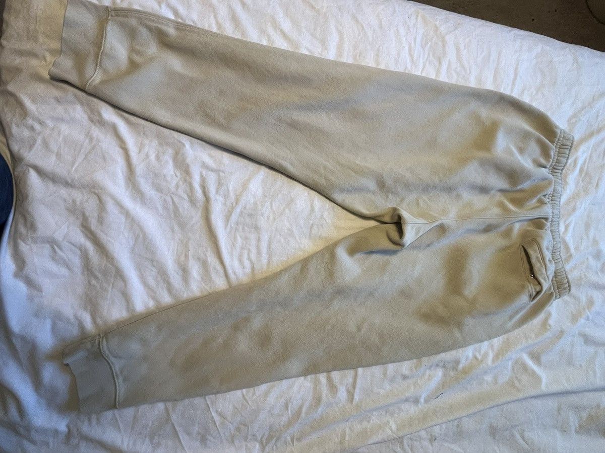 Nike Worn by D1 basketball player 6’8” 210 Size US 36 / EU 52 - 2 Thumbnail