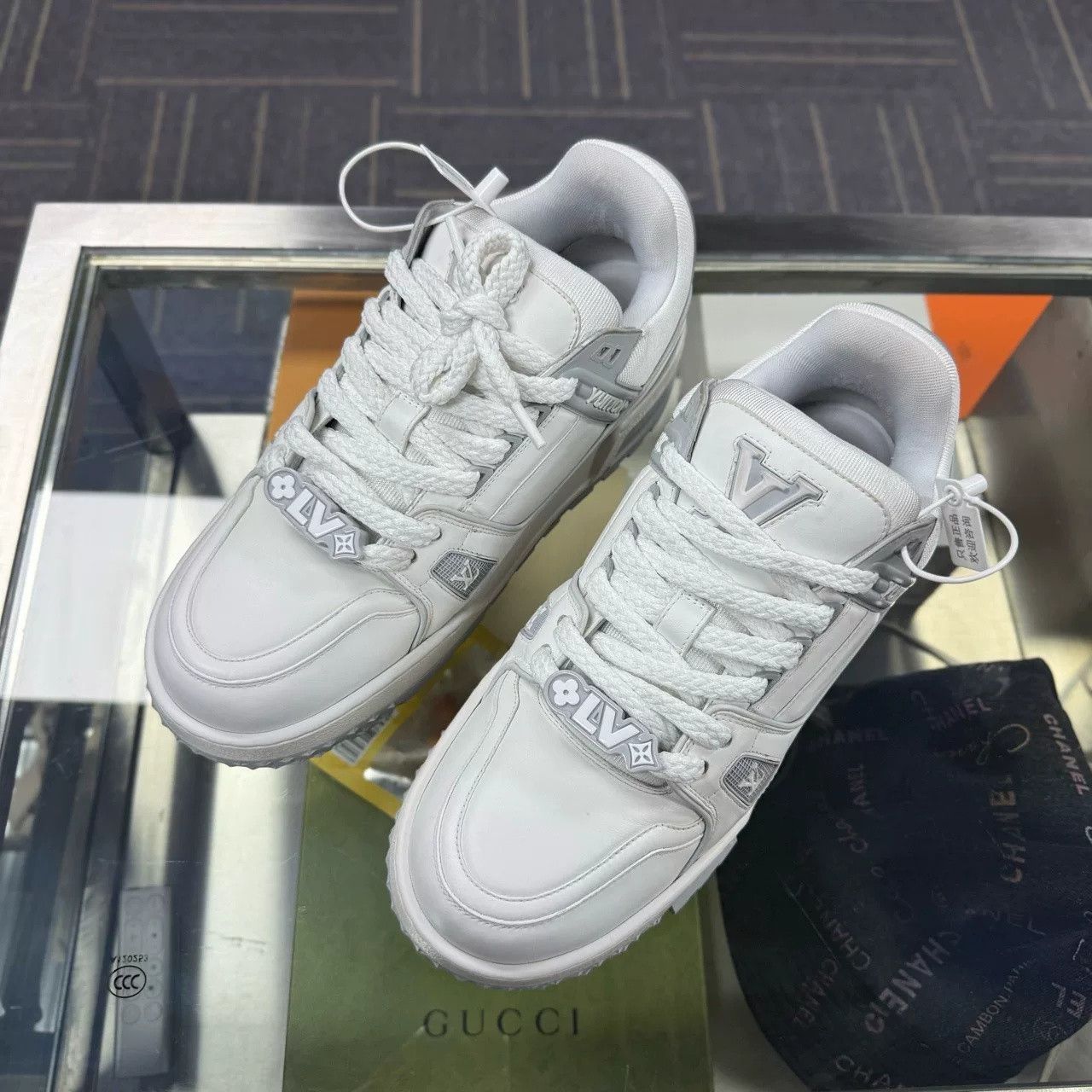 Louis Vuitton Louis Vuitton LV Trainer Maxi Size US 11.5 / EU 44-45 - 1 Thumbnail