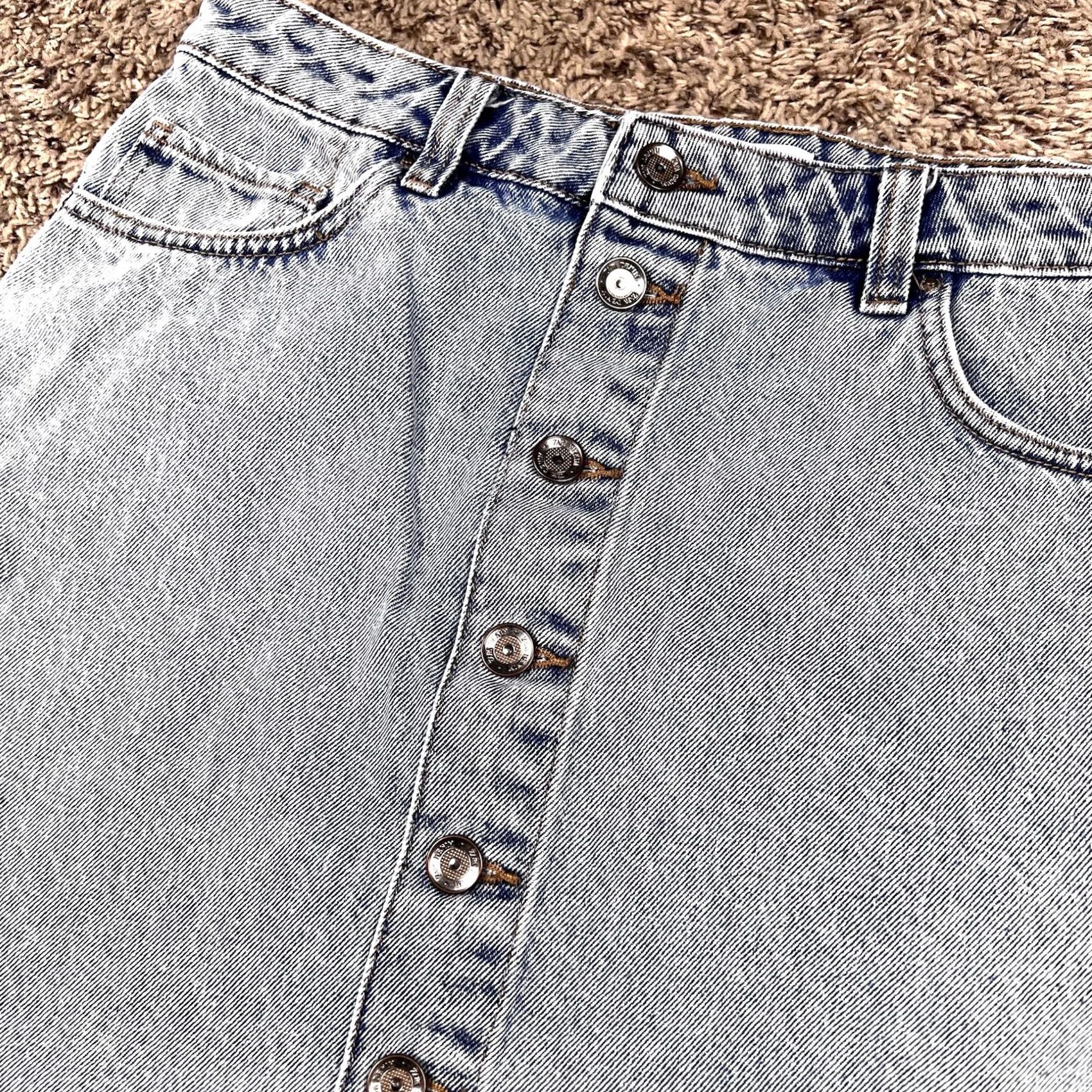 Zara Zara Light Blue Denim Jean Skirt Size Medium Waist 30in Button Up Front Mini, Short, Casual Womens Size 32" / US 10 / IT 46 - 4 Thumbnail