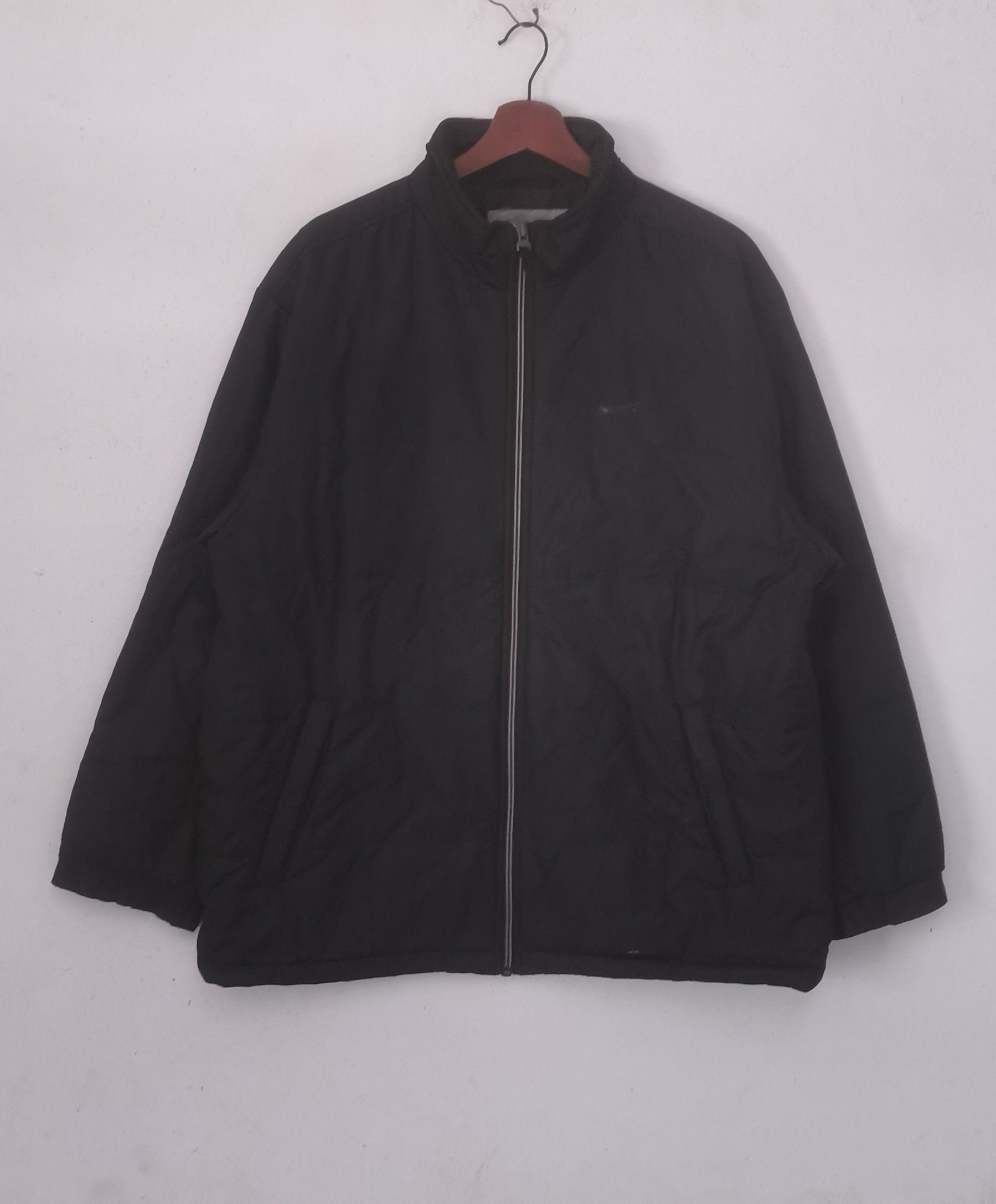 Rare Nike sweater windbreaker small swoosh nice design