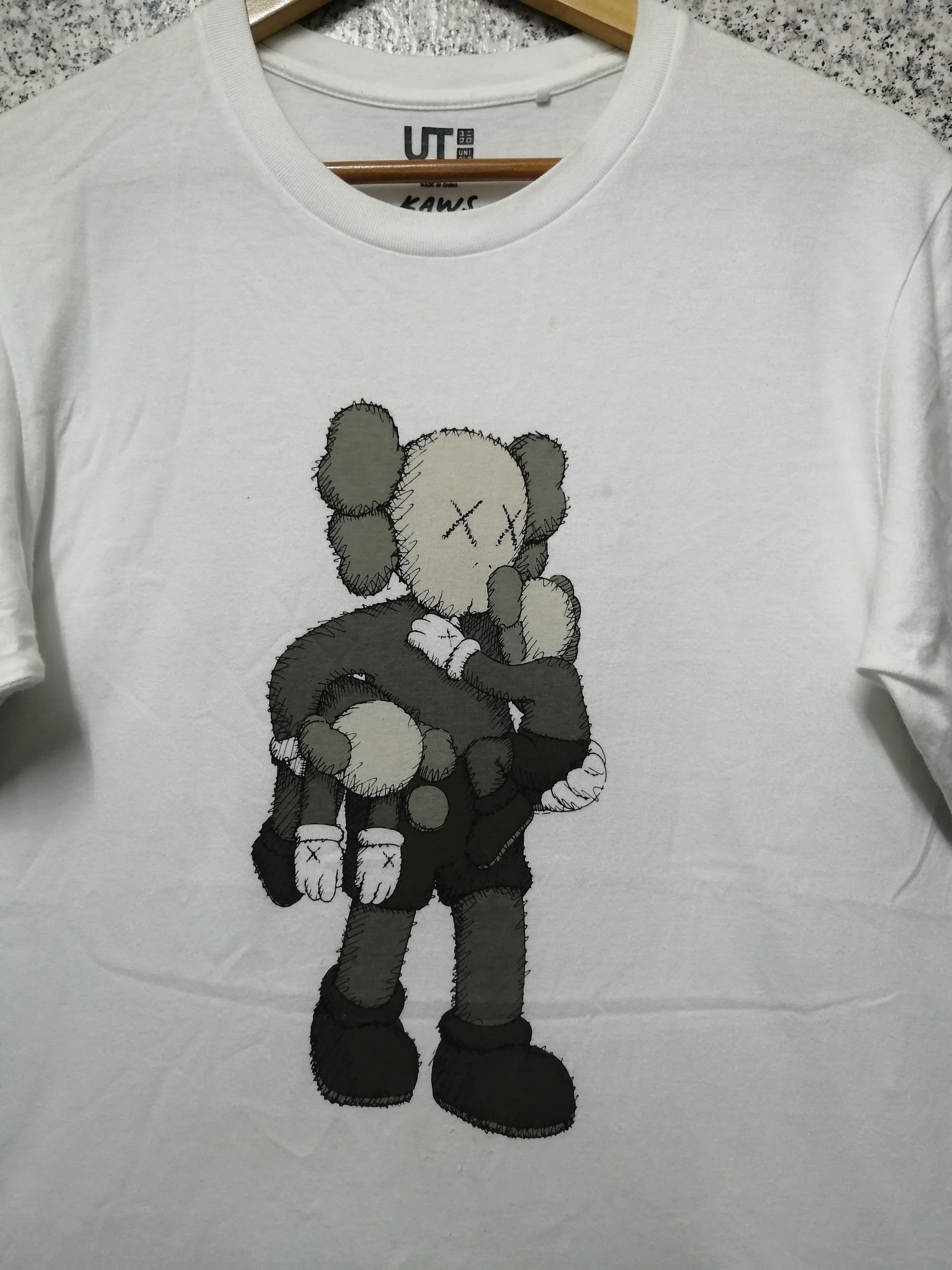 Japanese Brand × Kaws × Vintage 🔥 Rare 🔥 Kaws tshirt Very Rare Size US M / EU 48-50 / 2 - 3 Thumbnail