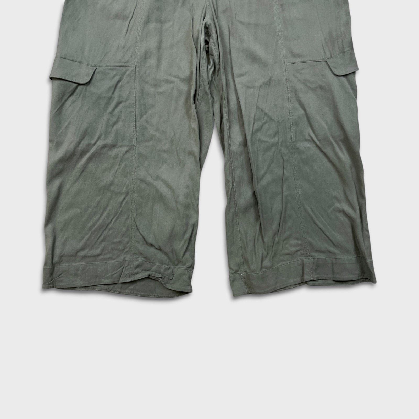 Lululemon Lululemon Metropolis Maven High Rise Crop Size 14 Sage Pants Size 36" / US 14 / IT 50 - 3 Thumbnail