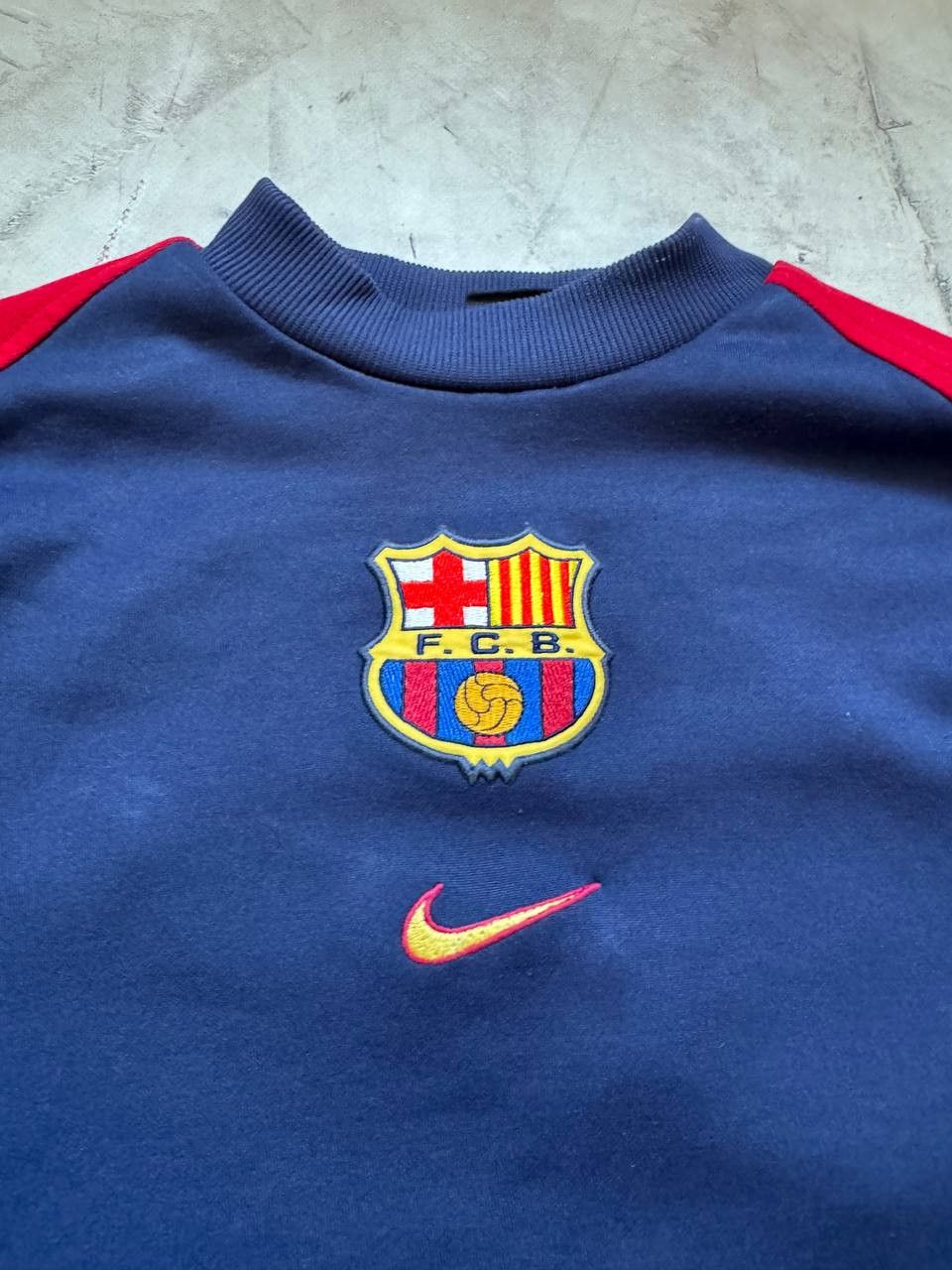 Nike Nike Barcelona vintage sweatshirt 1998/98 central swoosh Size US S / EU 44-46 / 1 - 2 Thumbnail