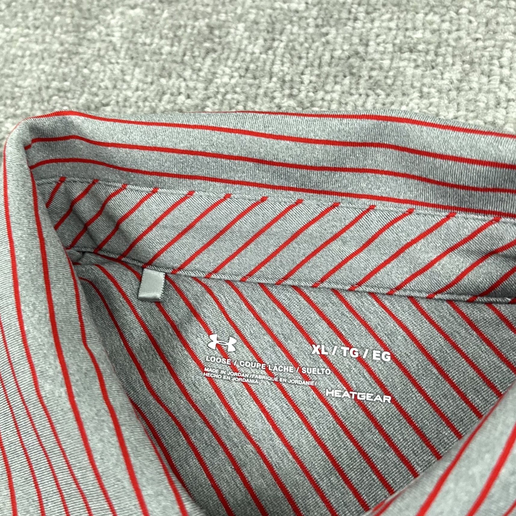 Under Armour Under Armour Polo Shirt Mens Large Gray Red Striped Heatgear Performance Golf Size US L / EU 52-54 / 3 - 3 Thumbnail