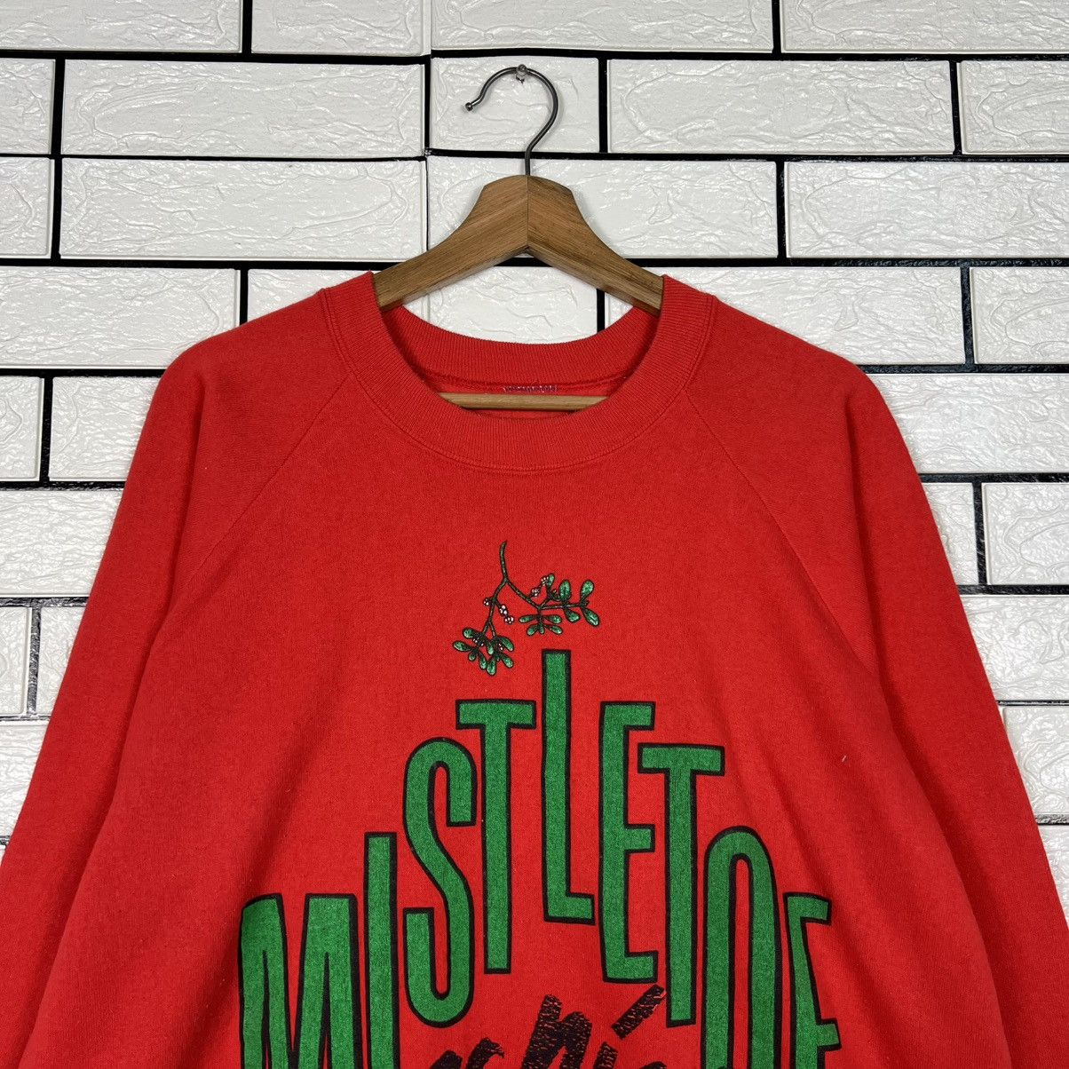 Vintage 80s MISTLETOE MANIAC Big Logo Crewneck Sweatshirt #4003-C182 Size US L / EU 52-54 / 3 - 2 Thumbnail