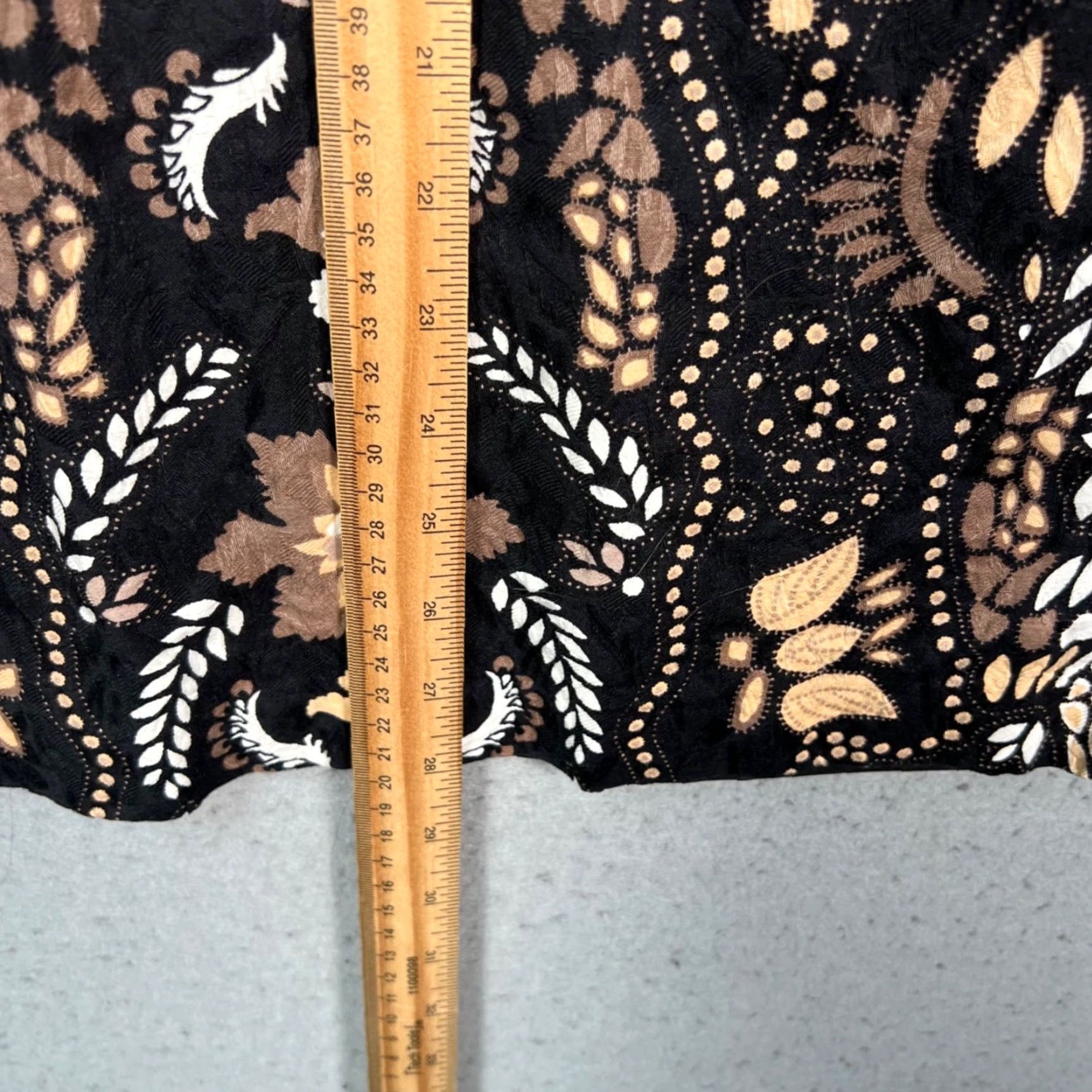 Vintage Eva Mendes New York & Company Black & Gold Floral Pencil Skirt Womens Size 0 Size 25" / US 0 / IT 36 - 7 Thumbnail