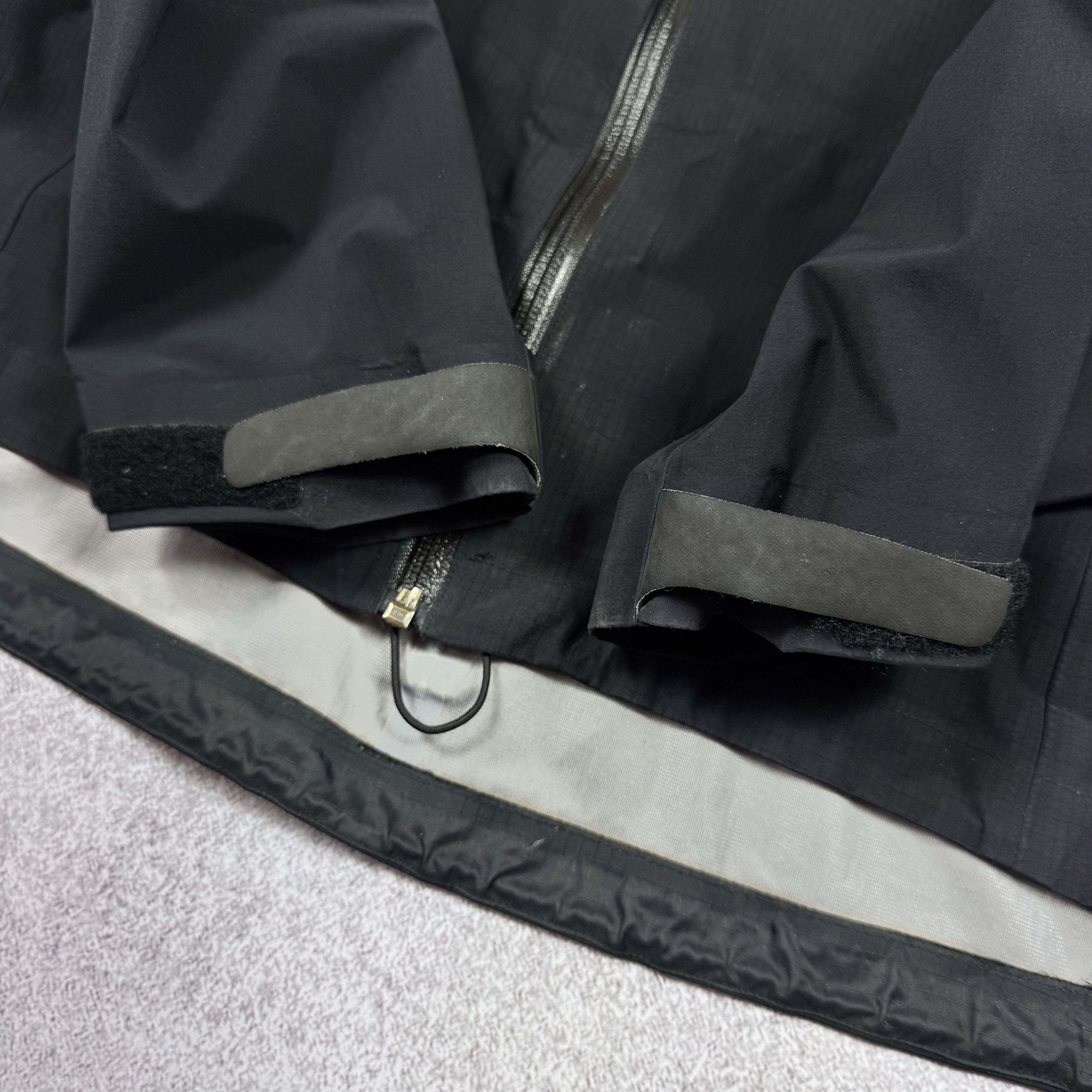 Arc'teryx Vintage Arcteryx Goretex XCR Membrana Jacket Outdoor Size M Size M / US 6-8 / IT 42-44 - 8 Thumbnail