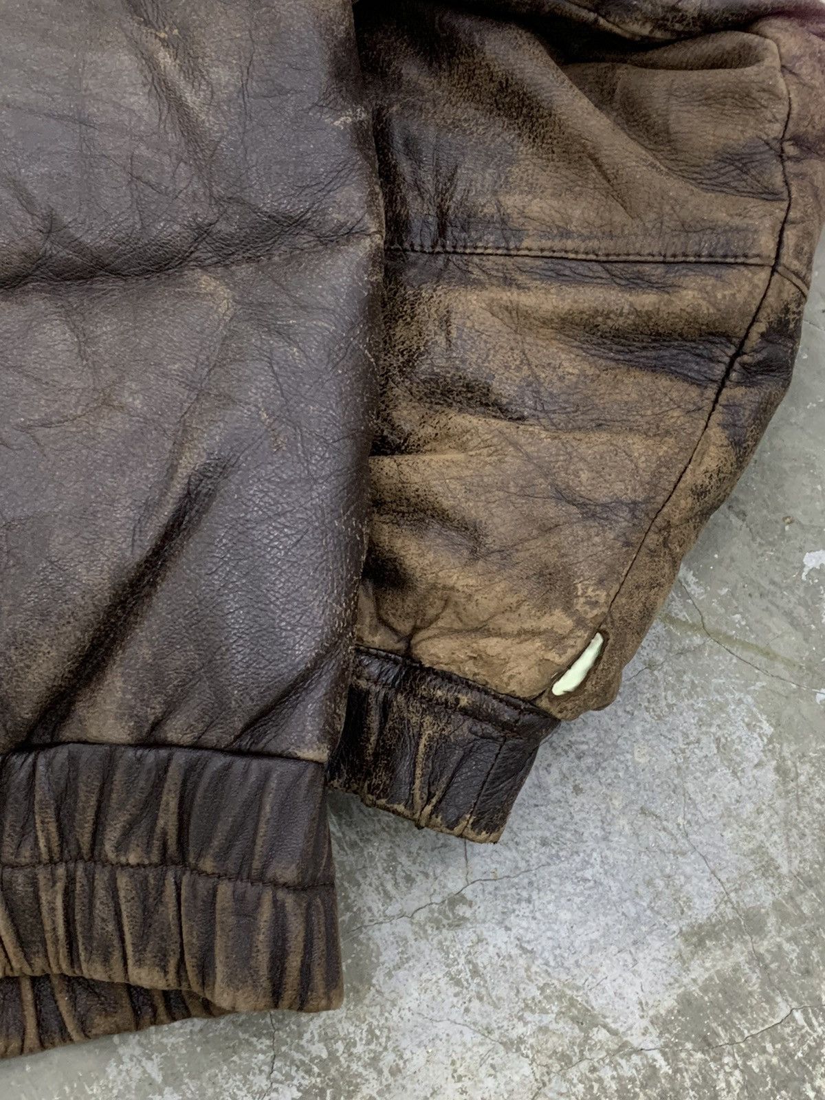 Playboy Vintage Playboy leather puffer jacket Size US L / EU 52-54 / 3 - 5 Thumbnail