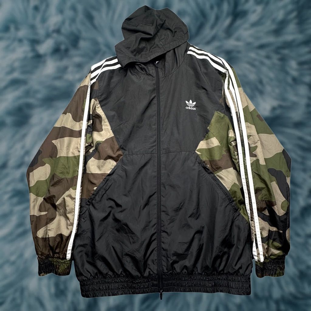Adidas Adidas Originals Camo Windbreaker Hooded Jacket Mens Large Ripstop Camouflage Black Zip Full Zip Hooded Mens L Regular Size Size US L / EU 52-54 / 3 - 1 Thumbnail