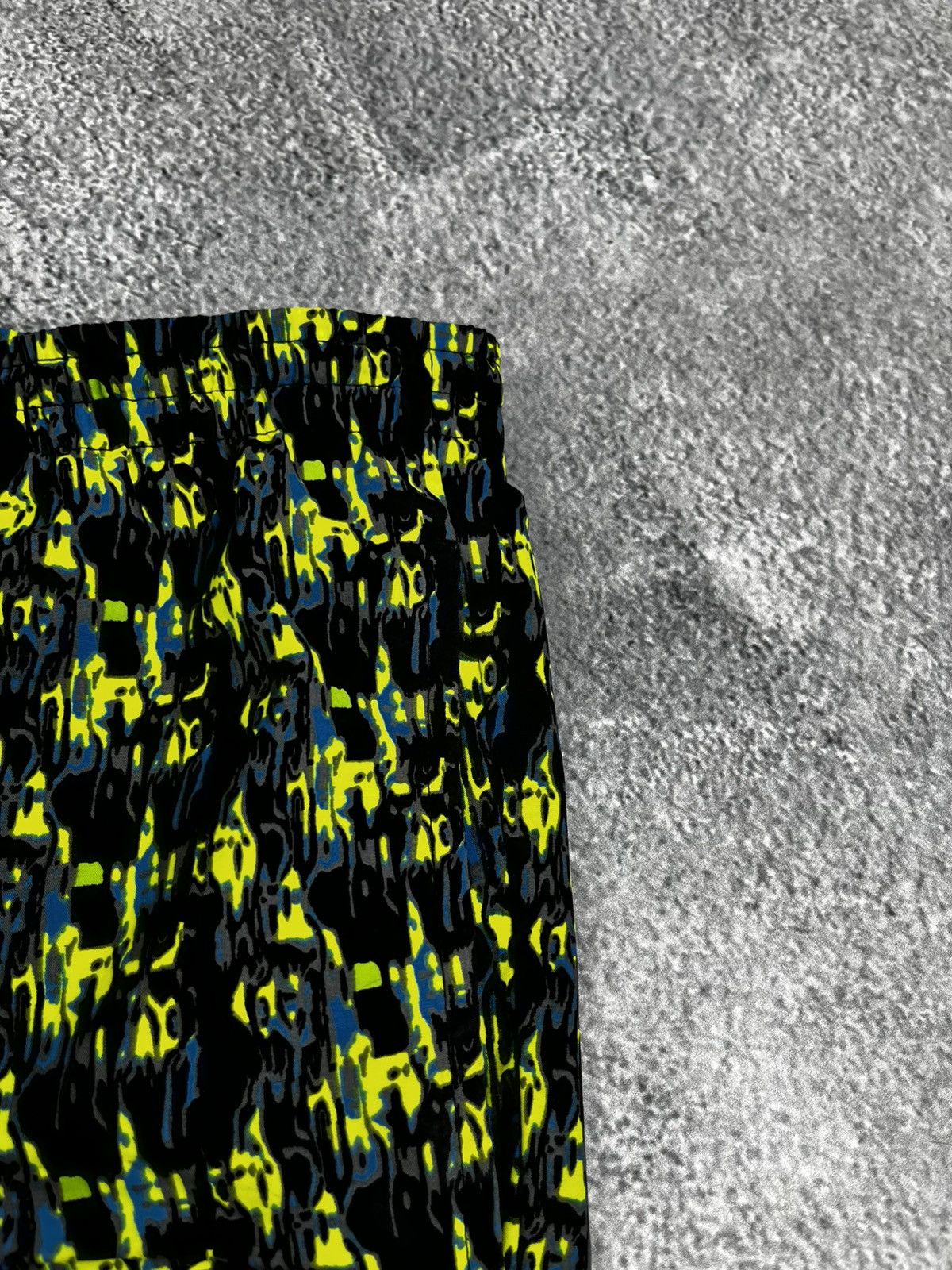 Nike Vintage 90s Nike Geometric Abstract All Over Swim shorts Size US 34 / EU 50 - 4 Thumbnail