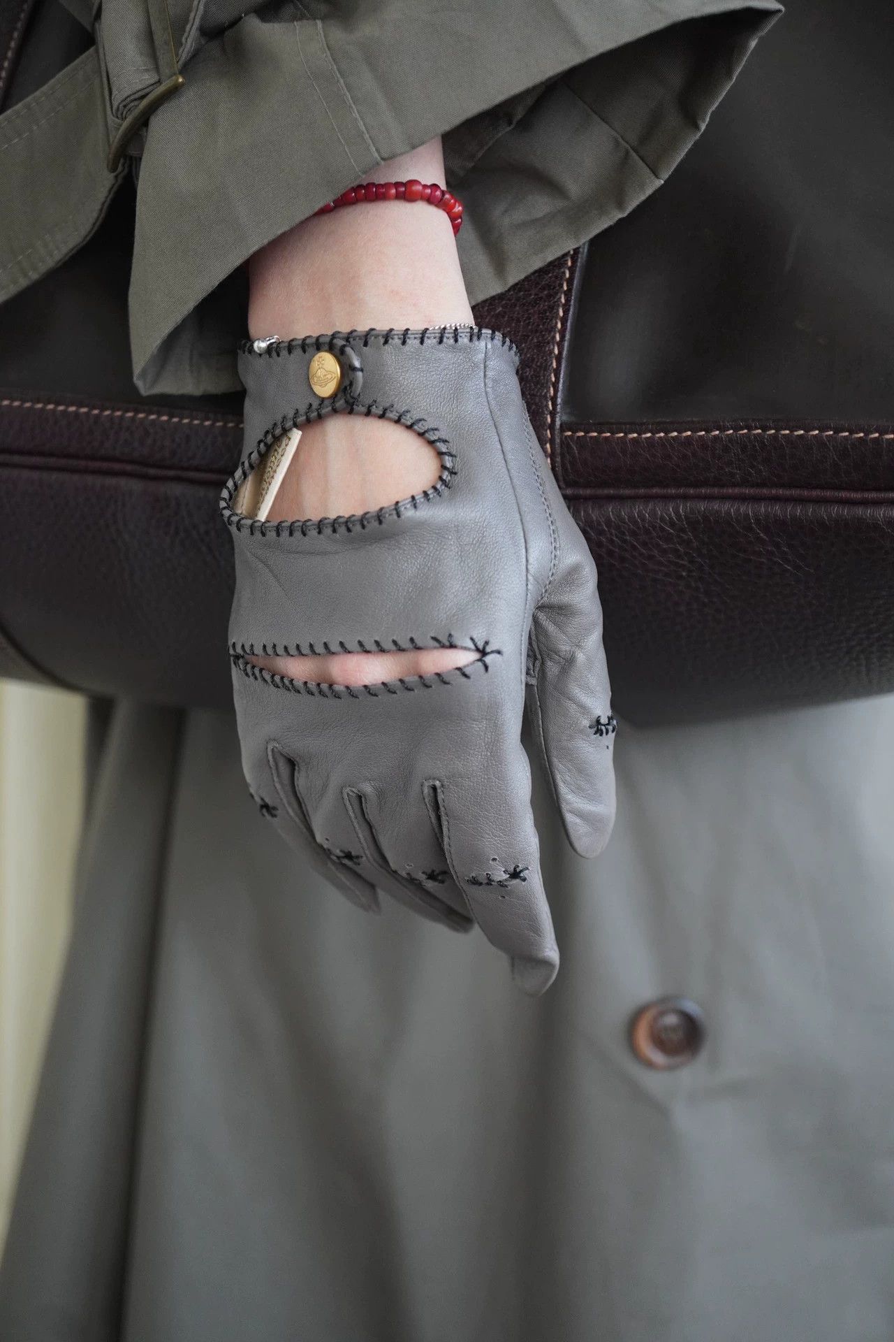Vivienne Westwood Vivienne Westwood 2000s Cut Joint Leather Gloves Saturn Size ONE SIZE - 7 Thumbnail