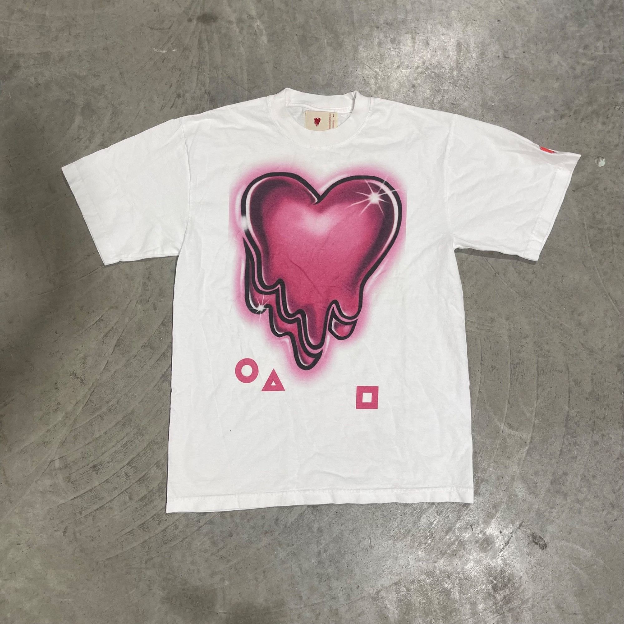 NEW EMOTIONALLY UNAVAILABLE x SQUID GAMES TEE SZ SMALL
