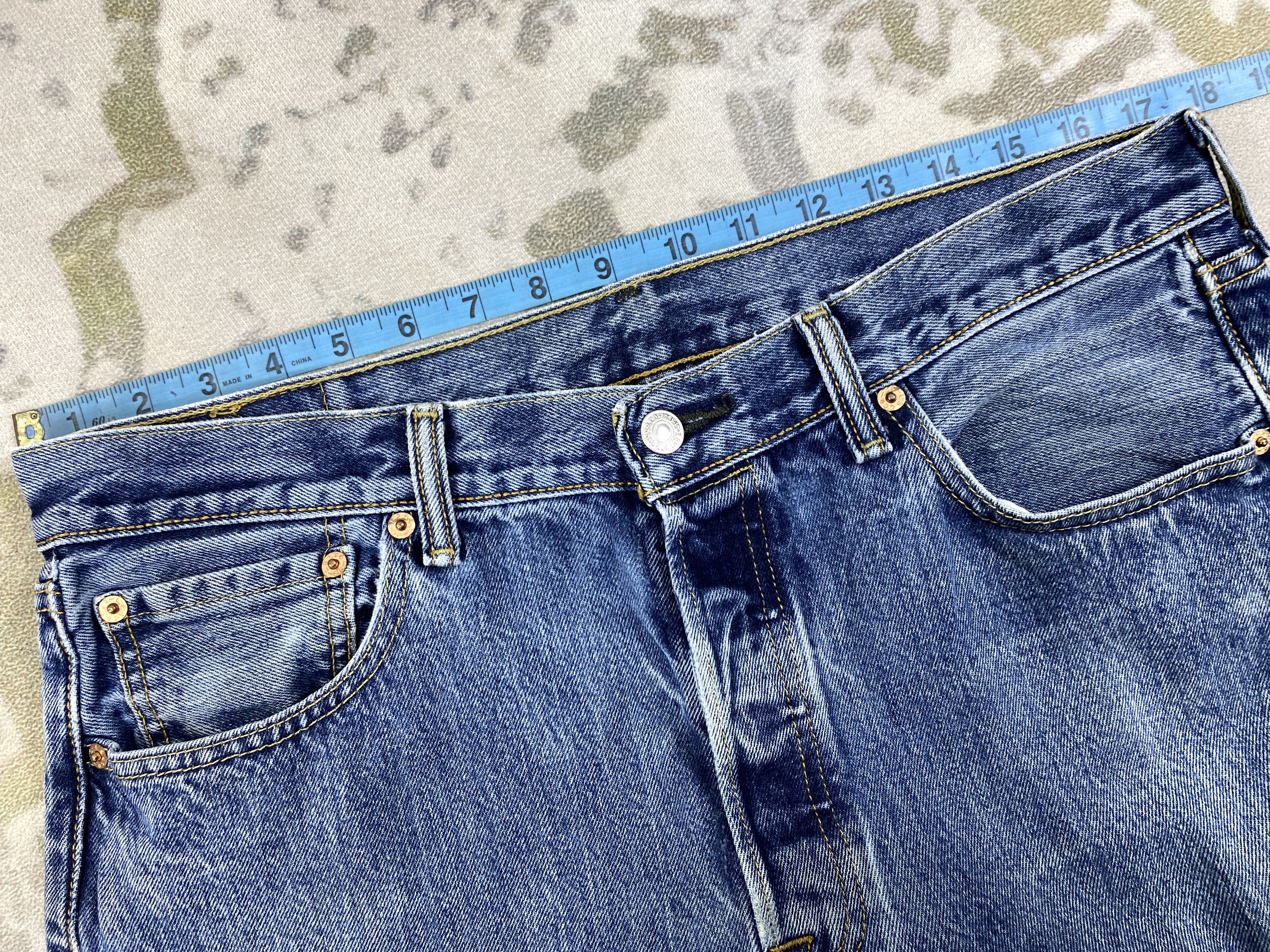Vintage Blue Vintage Levi's 501 Jeans 35x34 Denim -JN2252 Size US 35 - 5 Thumbnail
