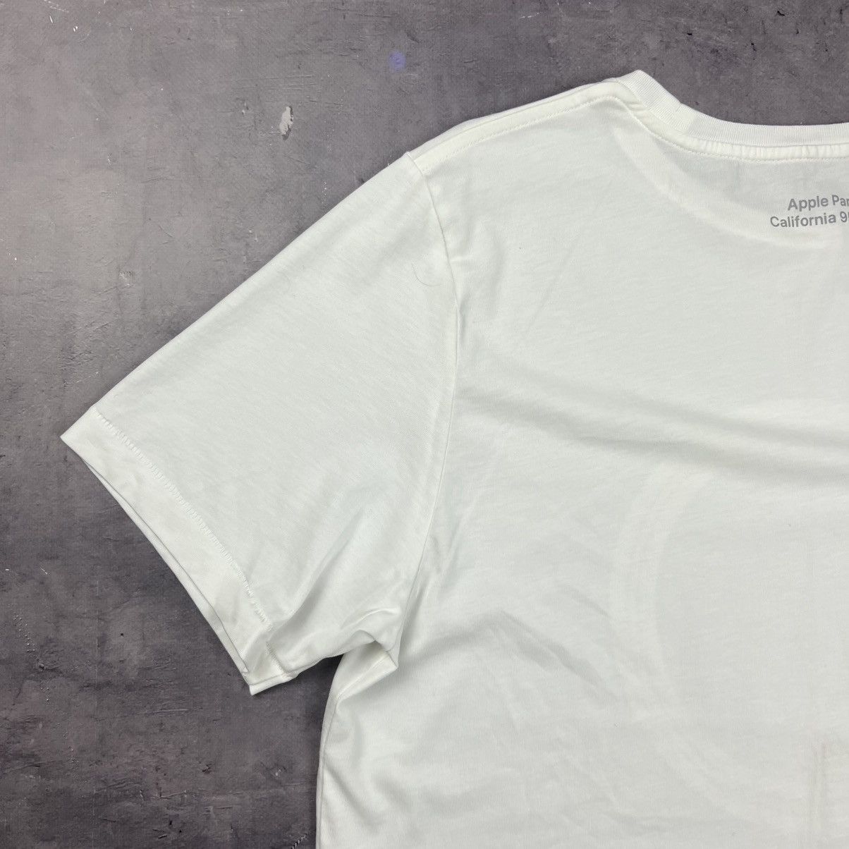 Apple Rare! Apple Park California 95014 Vintage Tee 00s Size US M / EU 48-50 / 2 - 13 Thumbnail