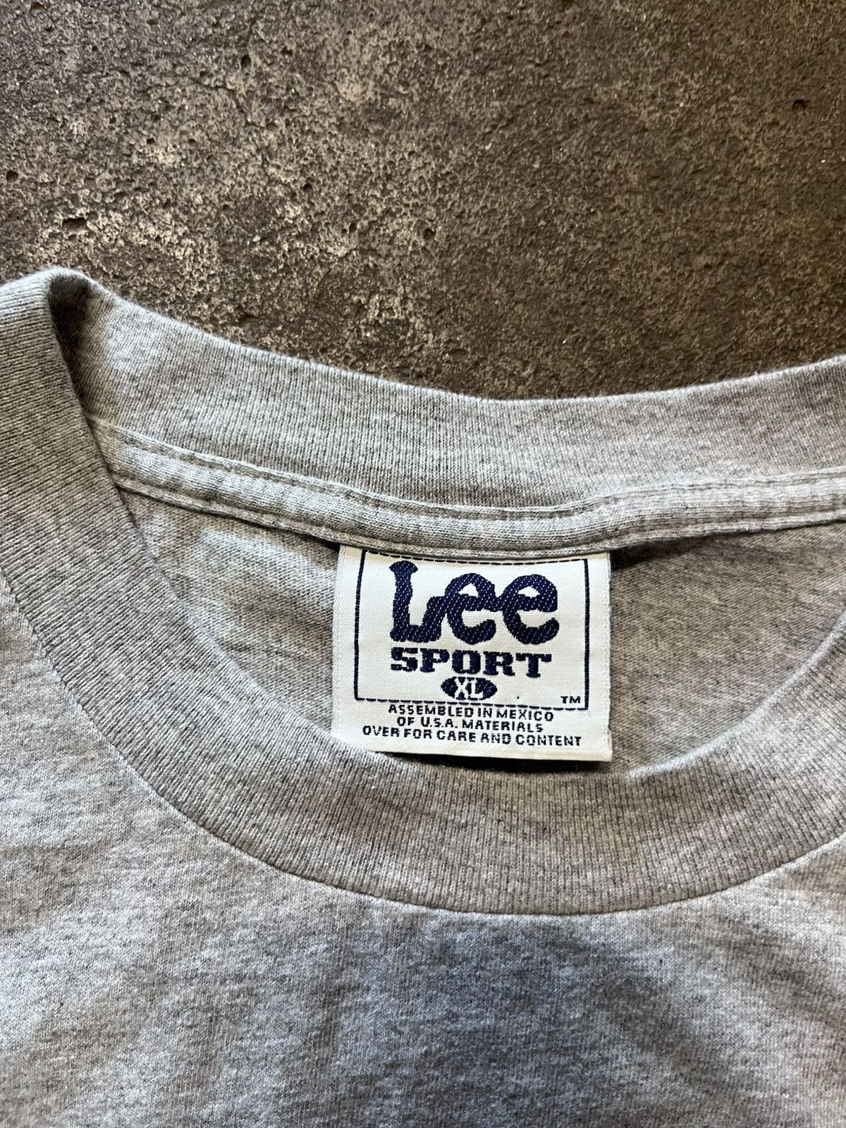 Lee Vintage Rams Super Bowl Champions 2000 Boxy Oversized Shirt Size US XL / EU 56 / 4 - 3 Thumbnail