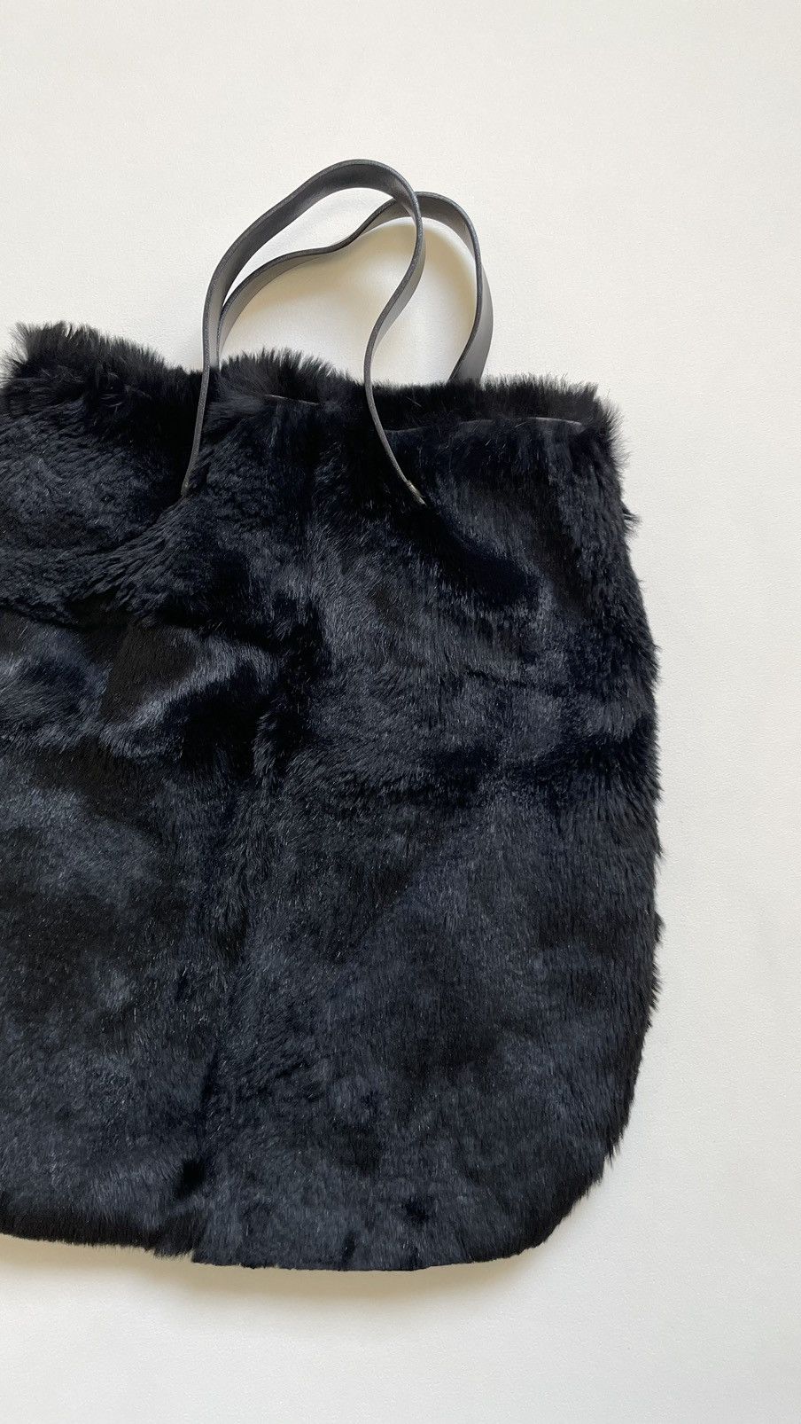 Prada A/W 2000 Black Sheep Fur Hand Bag Size ONE SIZE - 7 Thumbnail