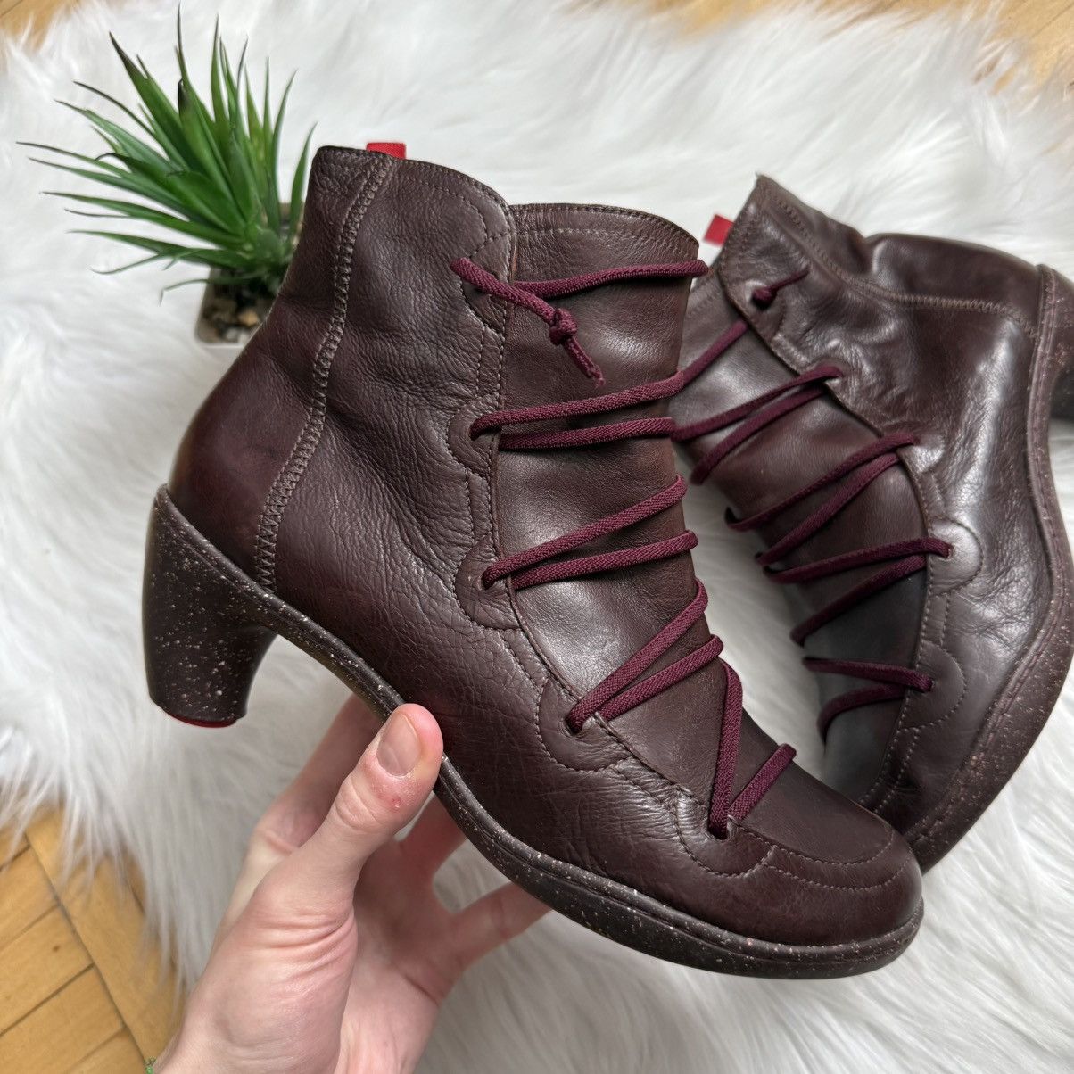 📌 Vintage Camper Leather Rubber Sole Heel Boots