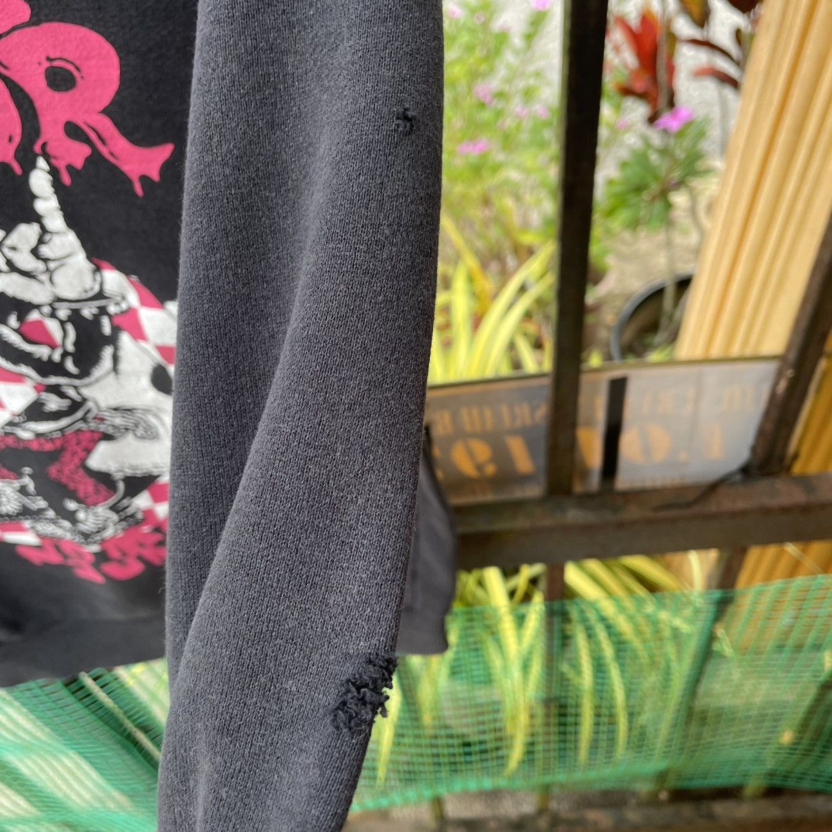 Japanese Brand 🔥🇯🇵Listen Flavour Skate Punk Art Work Sweatshirts Size US S / EU 44-46 / 1 - 8 Thumbnail