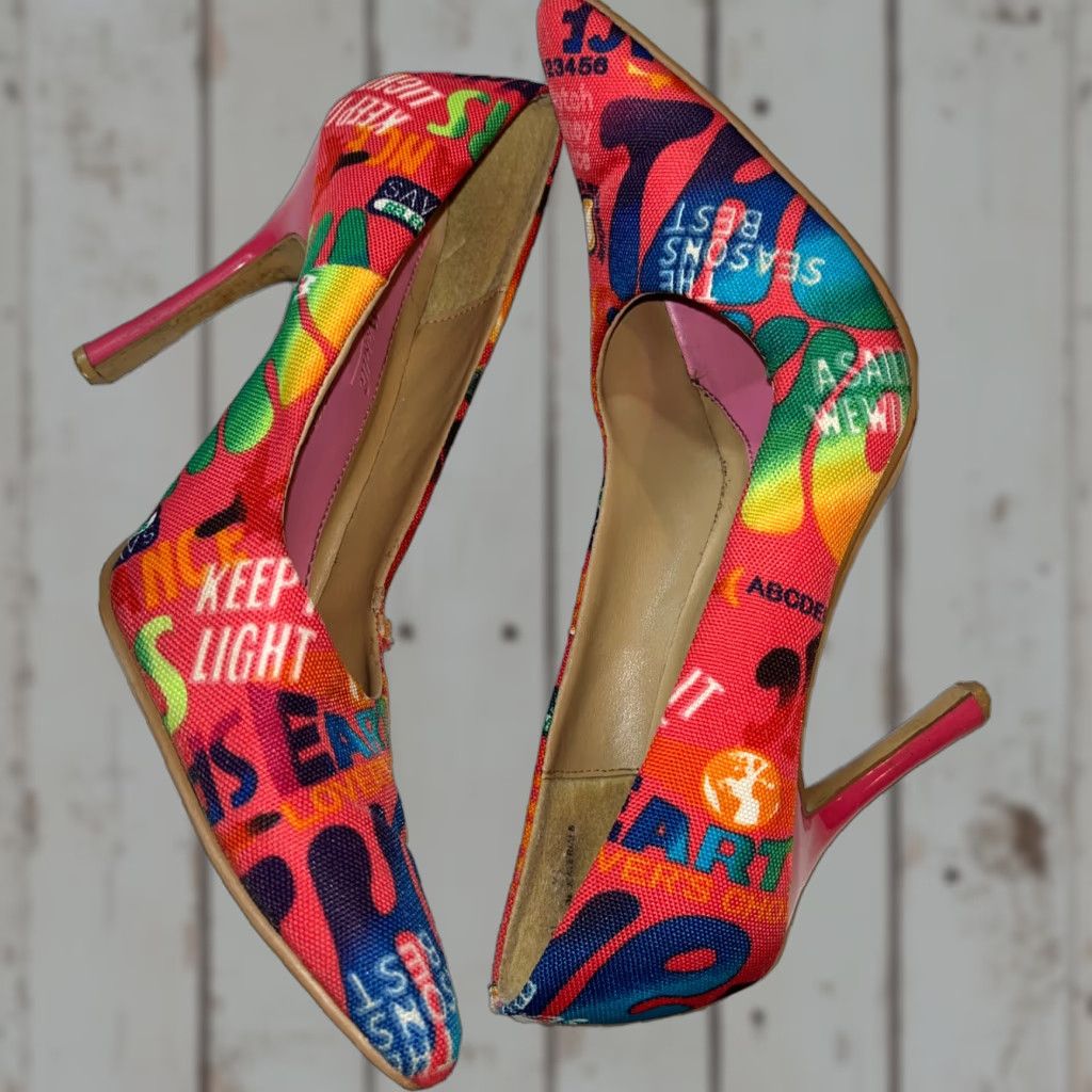 Vintage VINTAGE Anne Michelle Grafitti Word Art Pump Heel 4” Fuel 01 Stiletto Pink 7.5 Womens Shoes Size US 8 / IT 38 - 1 Thumbnail