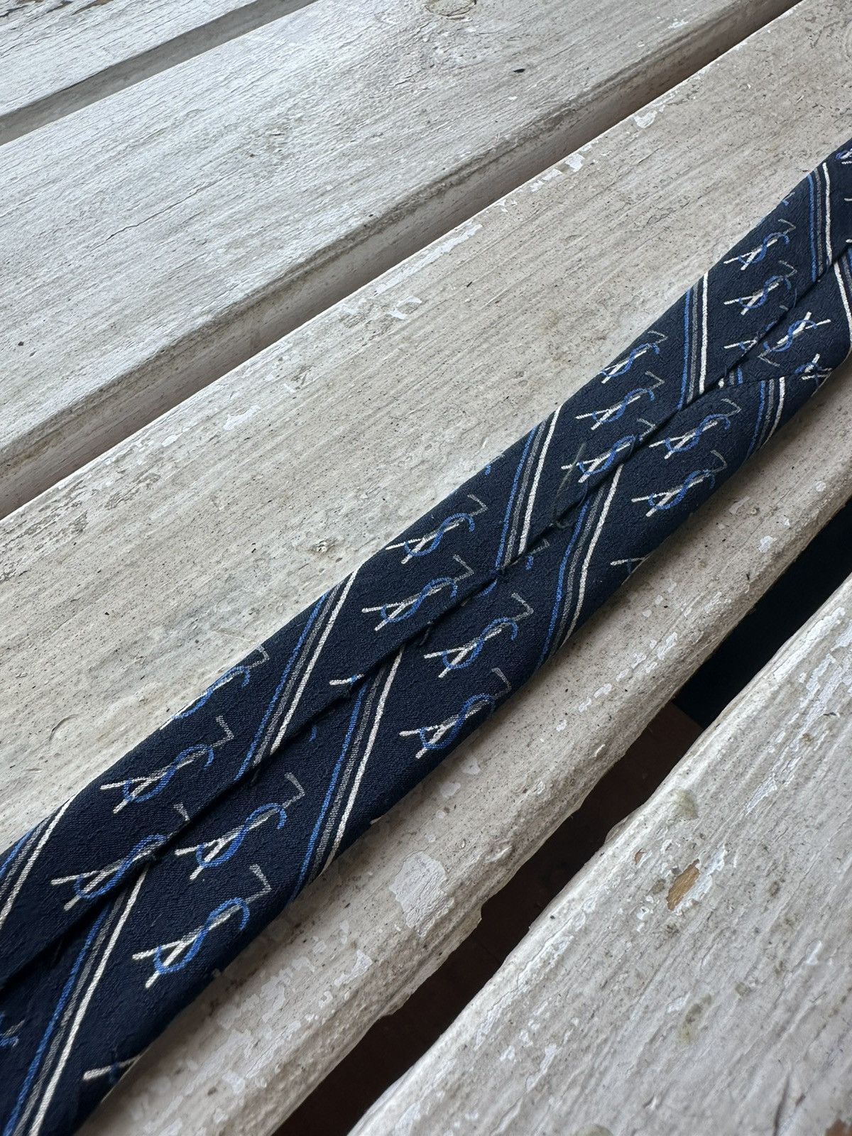 Designer × Yves Saint Laurent GRAIL🚨 Yves Saint Laurent MONOGRAM YSL vintage Tie Size ONE SIZE - 12 Thumbnail