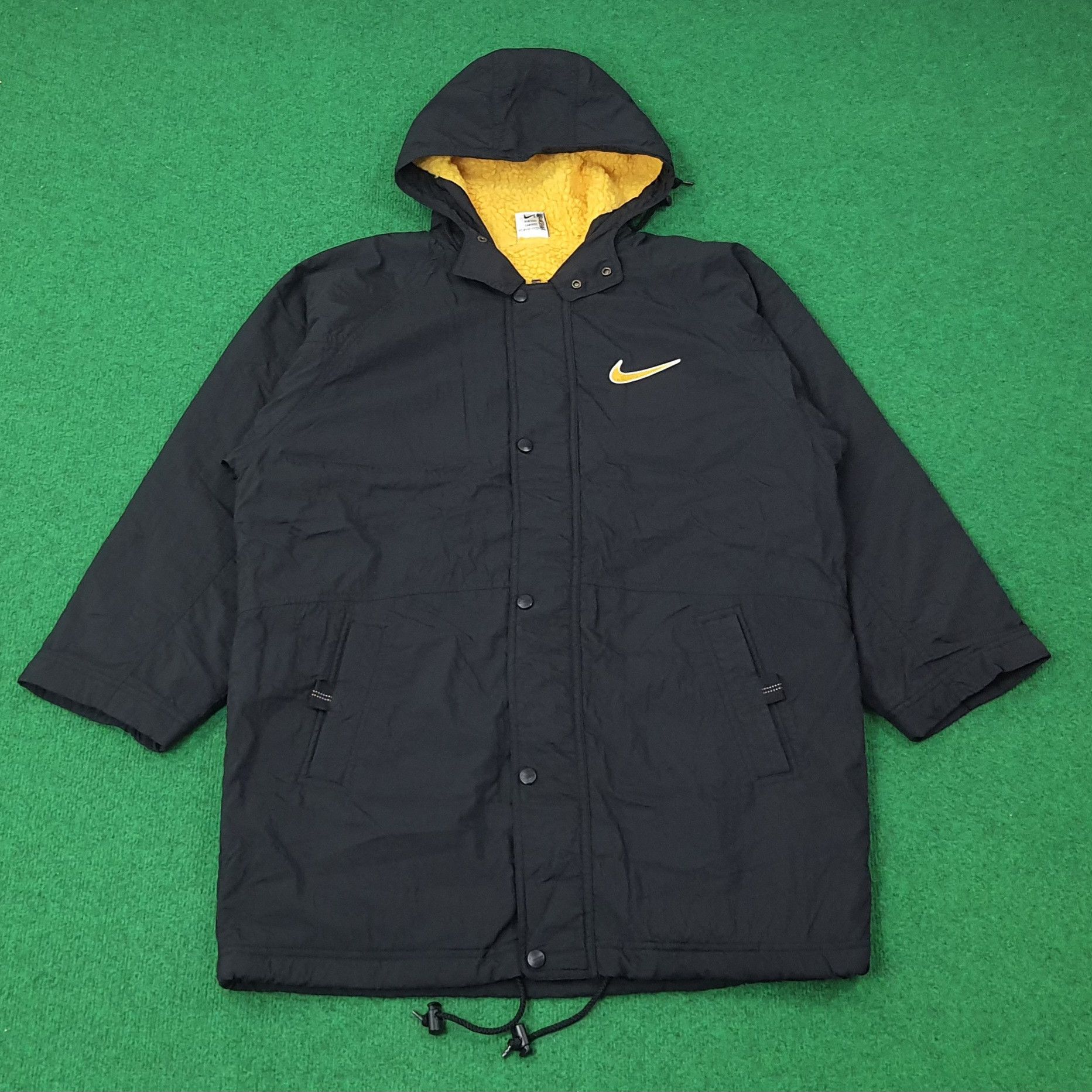 Nike Vintage Nike Center Big Swoosh Embroidered Jacket C266N18 Size US L / EU 52-54 / 3 - 3 Thumbnail