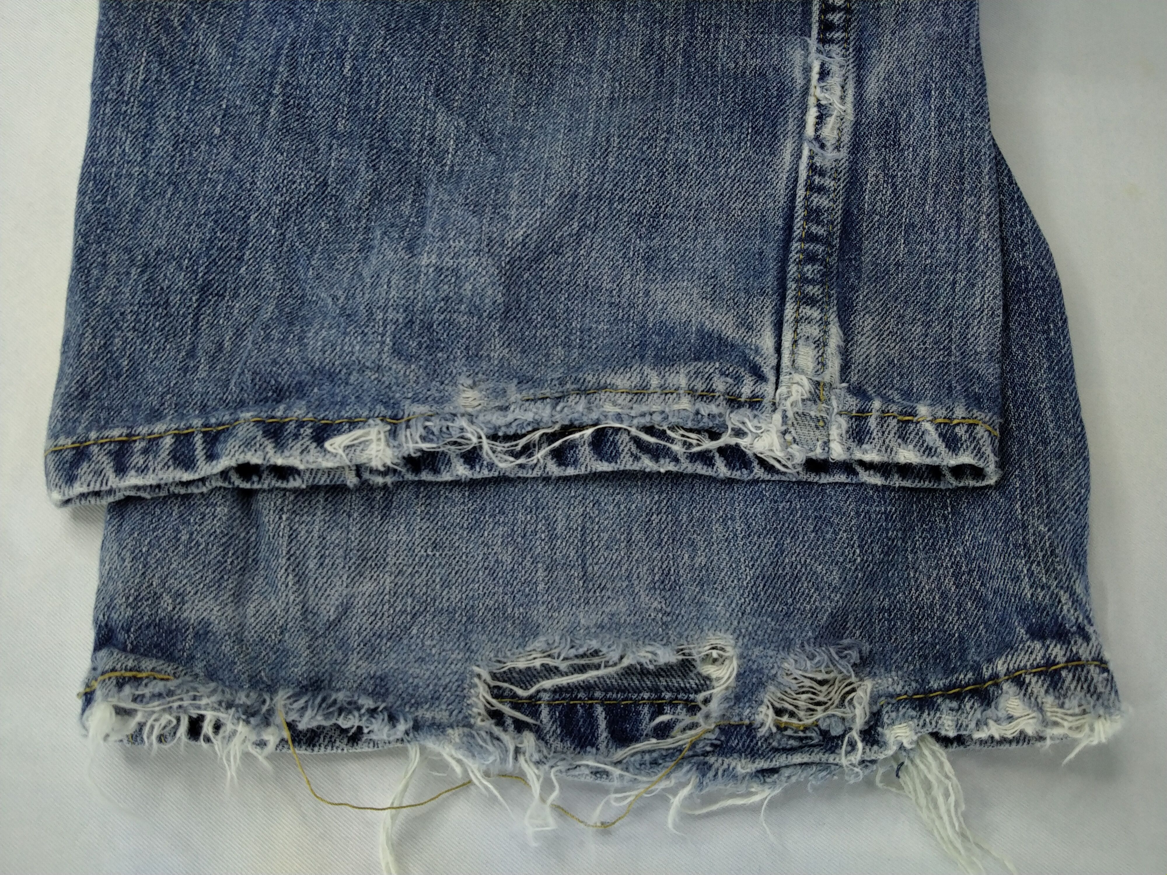 Faded Blue Vintage Levi's 557 Jeans 38x31 Denim -JG042