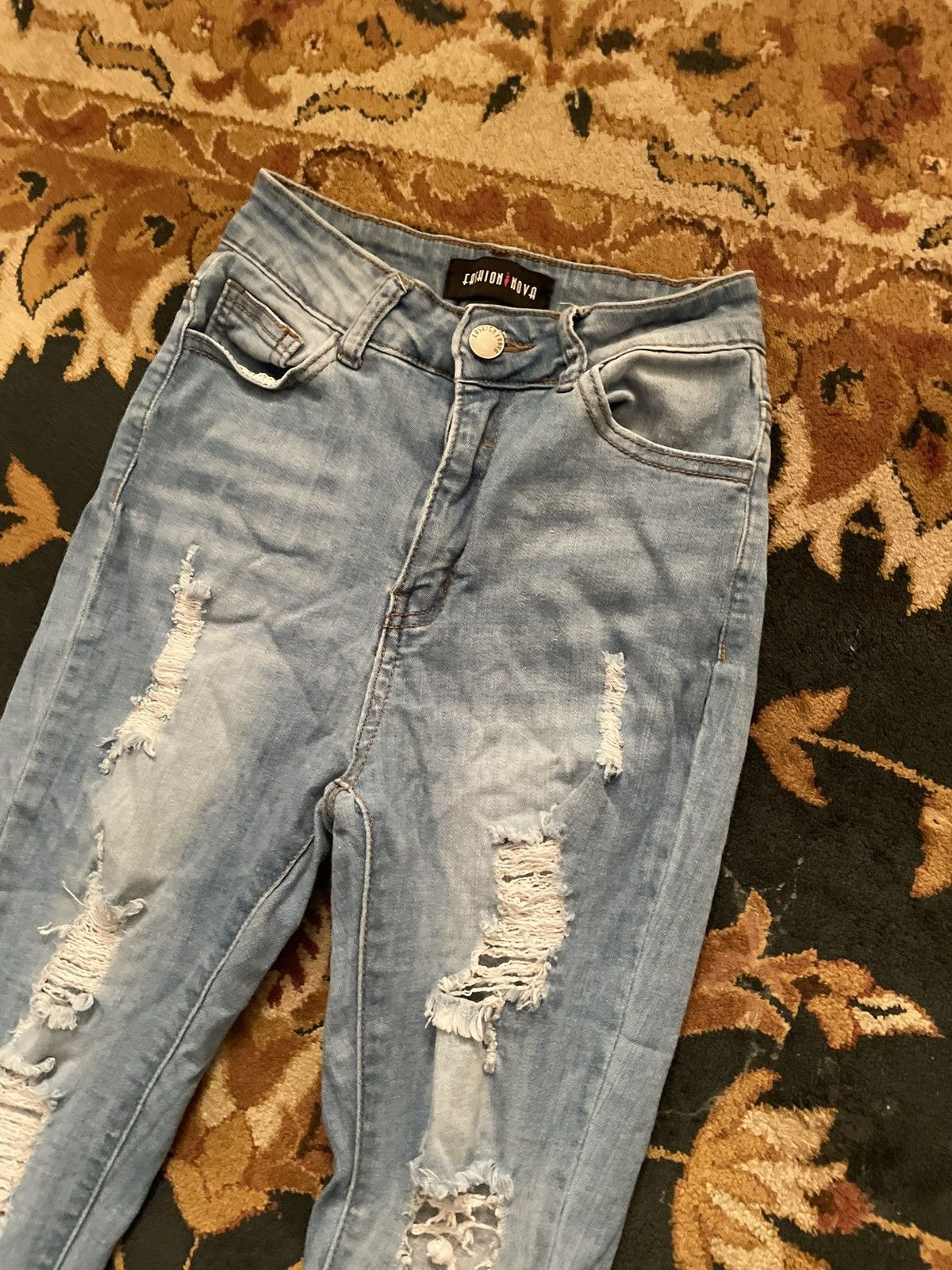Fashion Nova VTG Fashion Nova Light Blue Distressed Skinny Jeans Size 0 Size 25" / US 0 / IT 36 - 3 Thumbnail