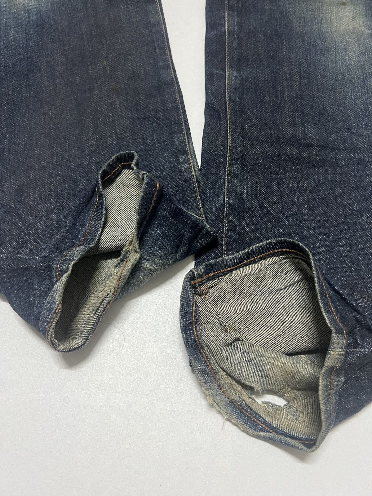Uniqlo Uniqlo UJ Dark Blue Wash Distressed Denim Size US 34 / EU 50 - 3 Thumbnail