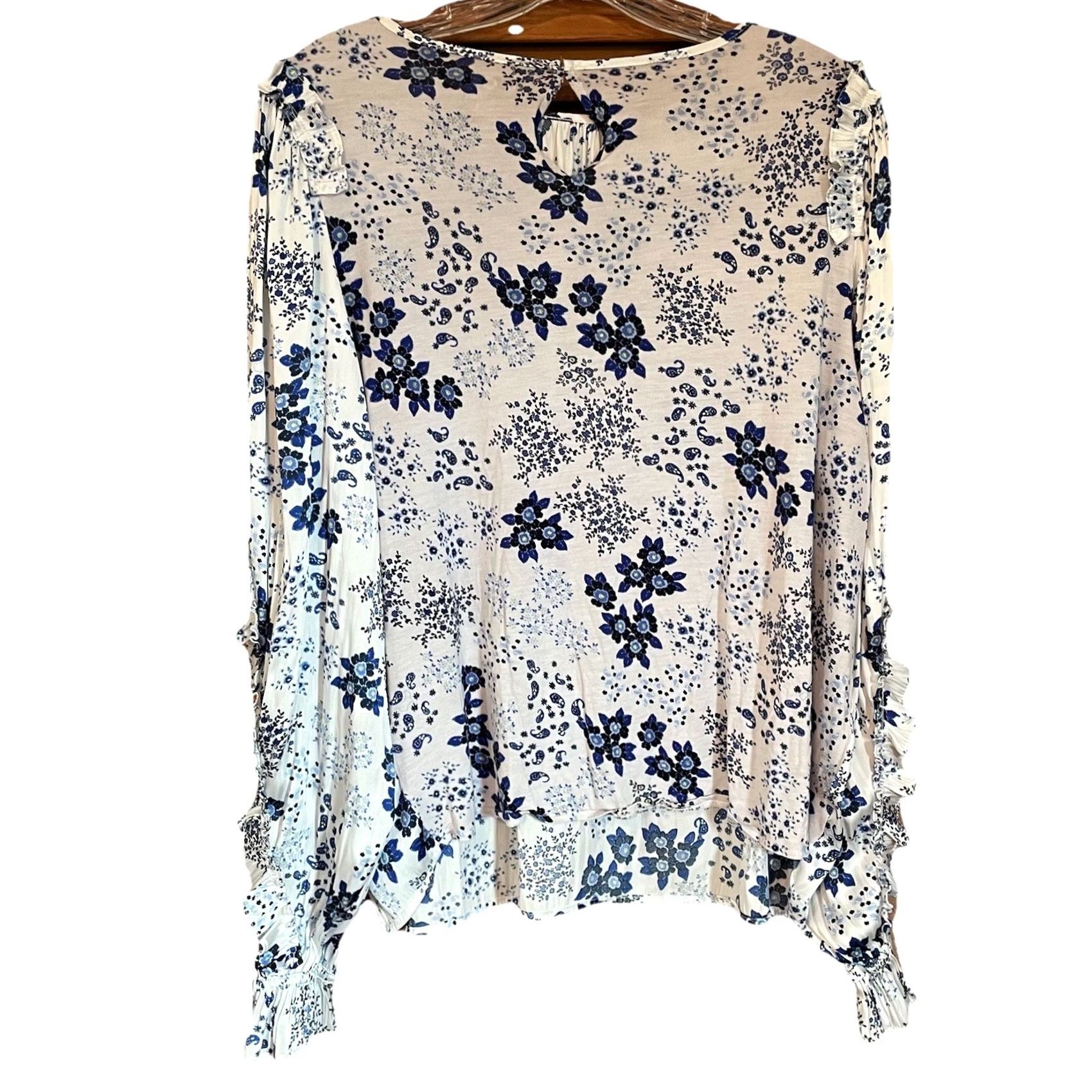 Loft LOFT Blouse Shirt White Blue Floral Paisley Ruffle Pleated Long Sleeve S Womens Regular Neckline Round Size S / US 4 / IT 40 - 4 Thumbnail