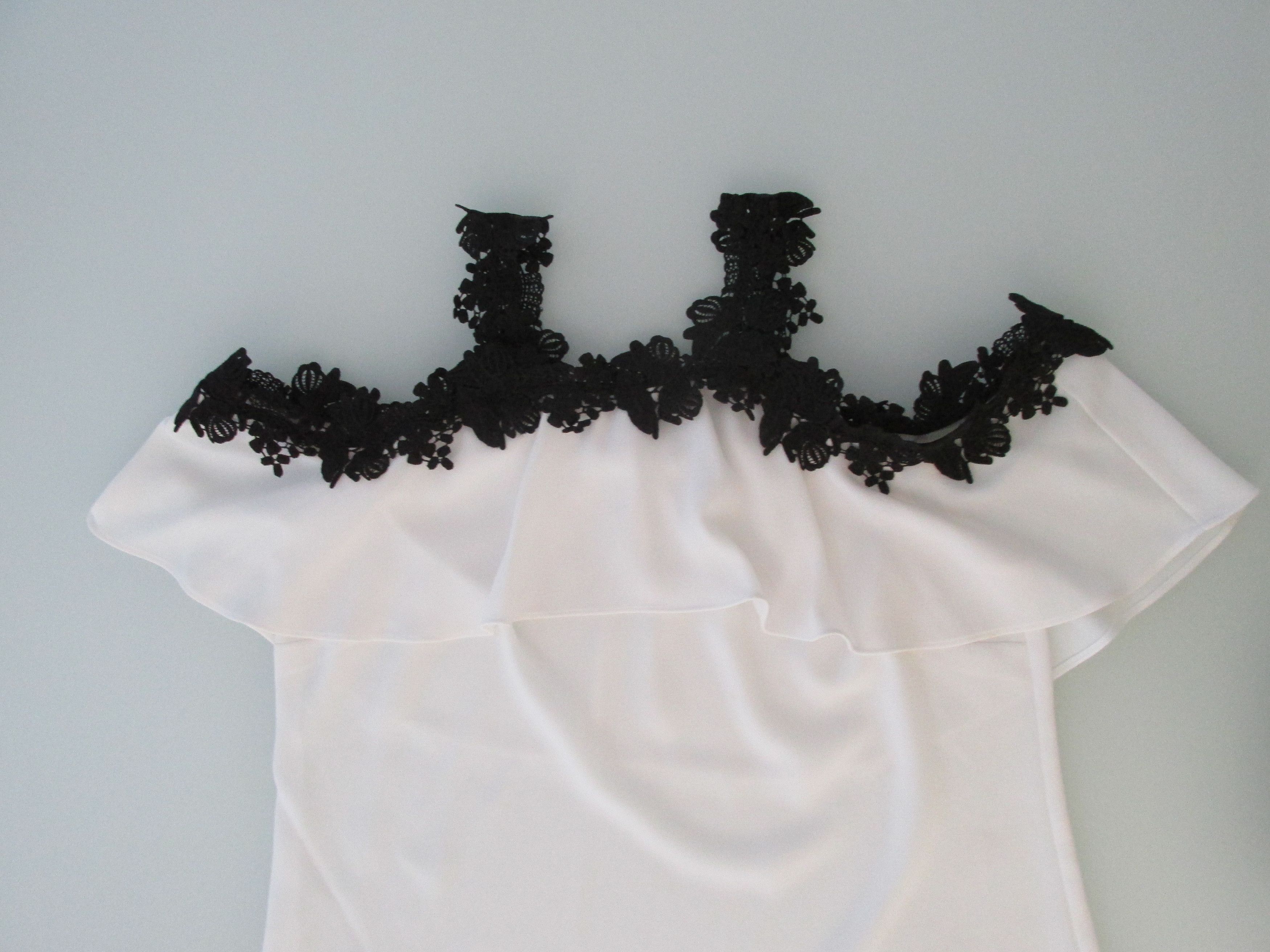 Other Forever 21 Women's Cold/Open Shoulder Blouse Size Medium Size M / US 6-8 / IT 42-44 - 3 Thumbnail