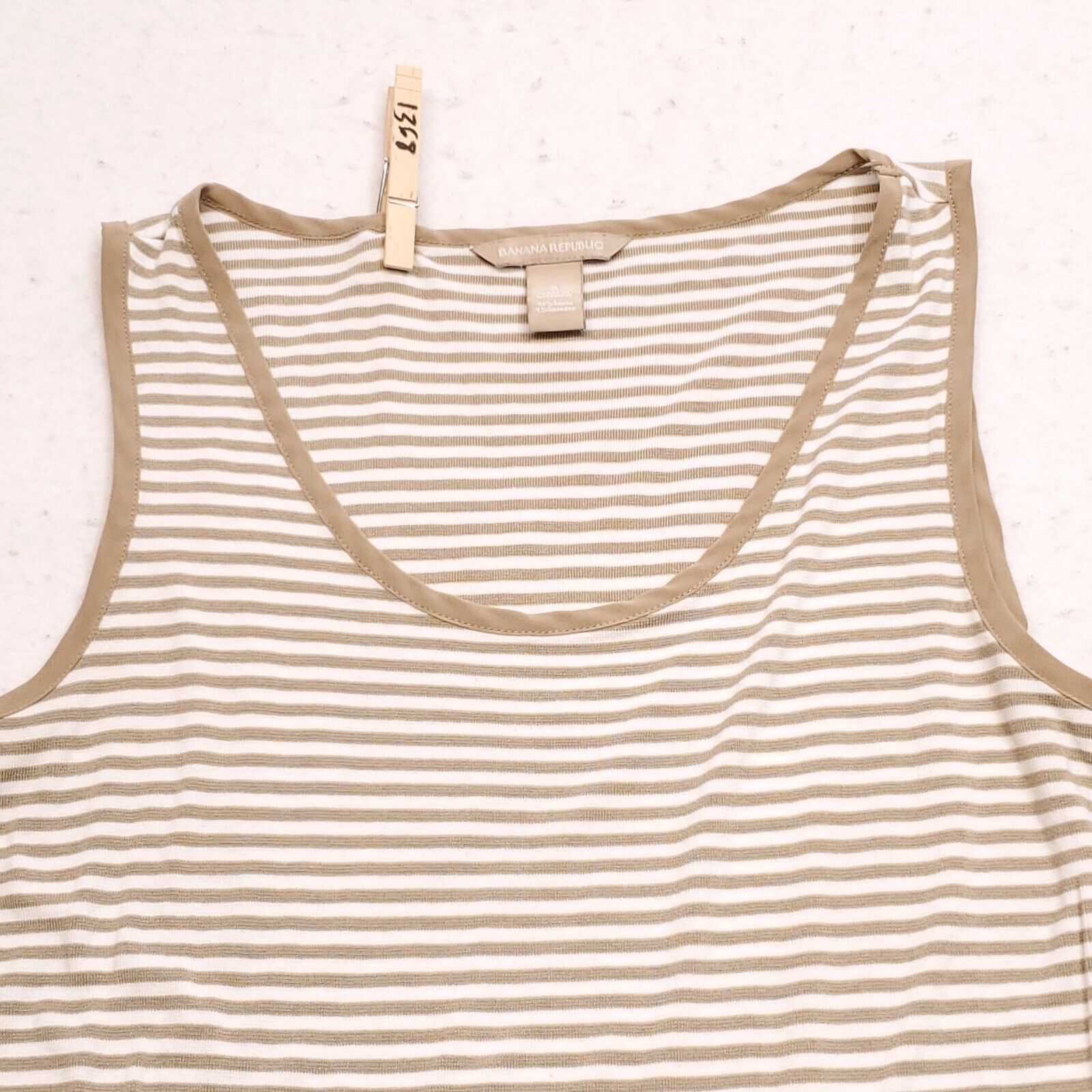 Banana Republic Banana Republic Tank Top Shirt Womens Size Small Beige White Size S / US 4 / IT 40 - 1 Thumbnail