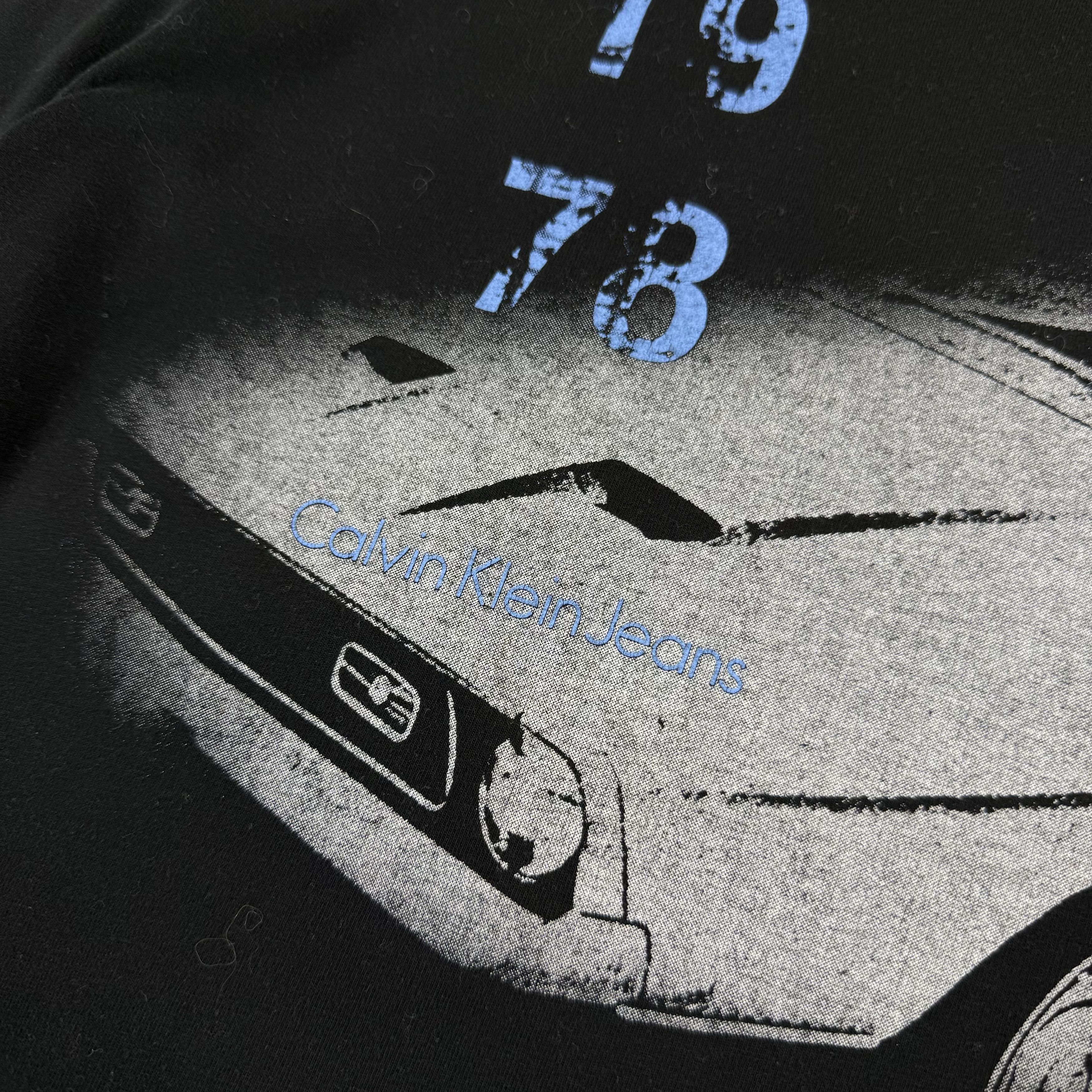 Calvin Klein Vintage Calvin Klein Jeans Y2K Graphic Long Sleeve Tee Shirt Size US L / EU 52-54 / 3 - 9 Thumbnail