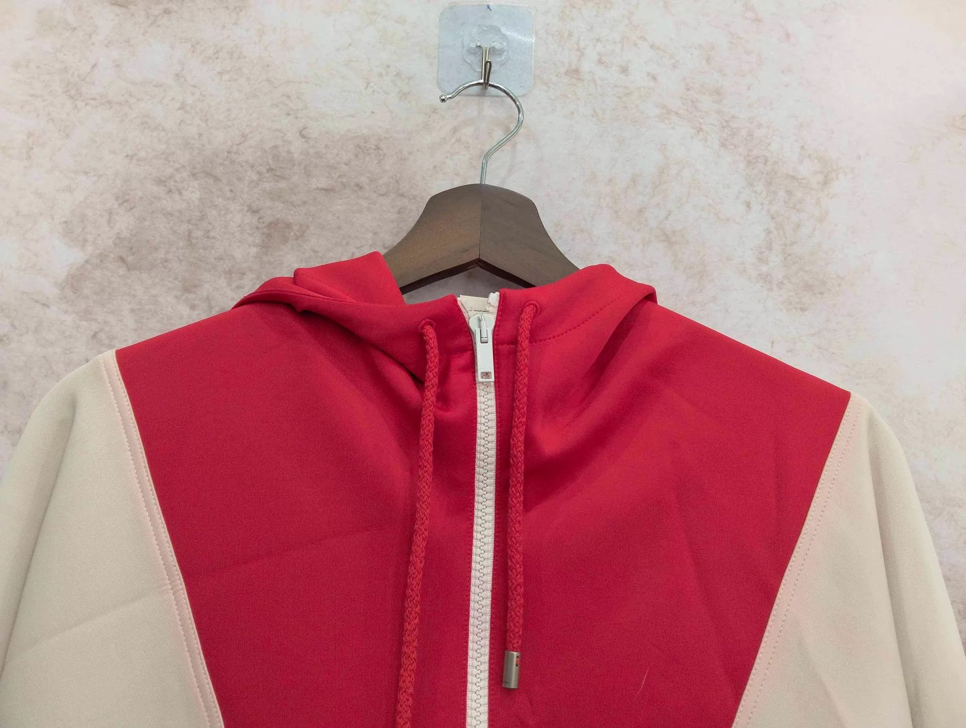 Gucci GUCCI Year of the Rabbit Color Blocked Striped Hoodie XL Size US XL / EU 56 / 4 - 6 Thumbnail