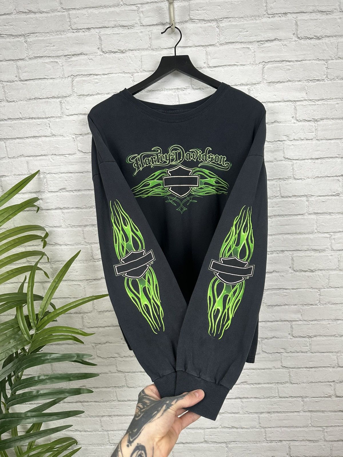 Harley Davidson (2XL) CRAZY BOXY GREEN FLAMES Harley Davidson Longsleeve Tee Size US XXL / EU 58 / 5 - 2 Thumbnail