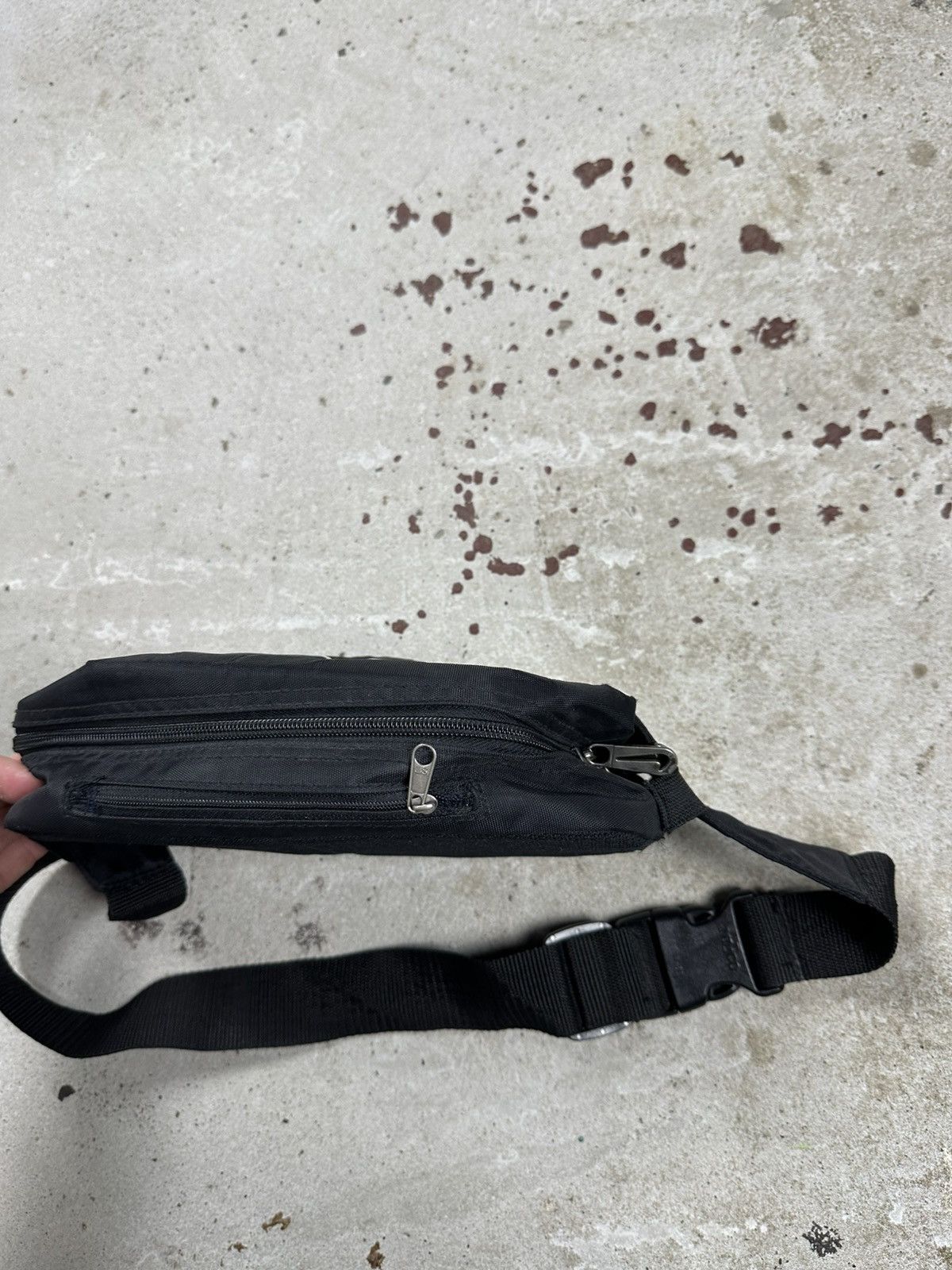 Nike Vintage Y2K Nike Black Waist Bag Pack Swoosh Rare Size ONE SIZE - 7 Thumbnail