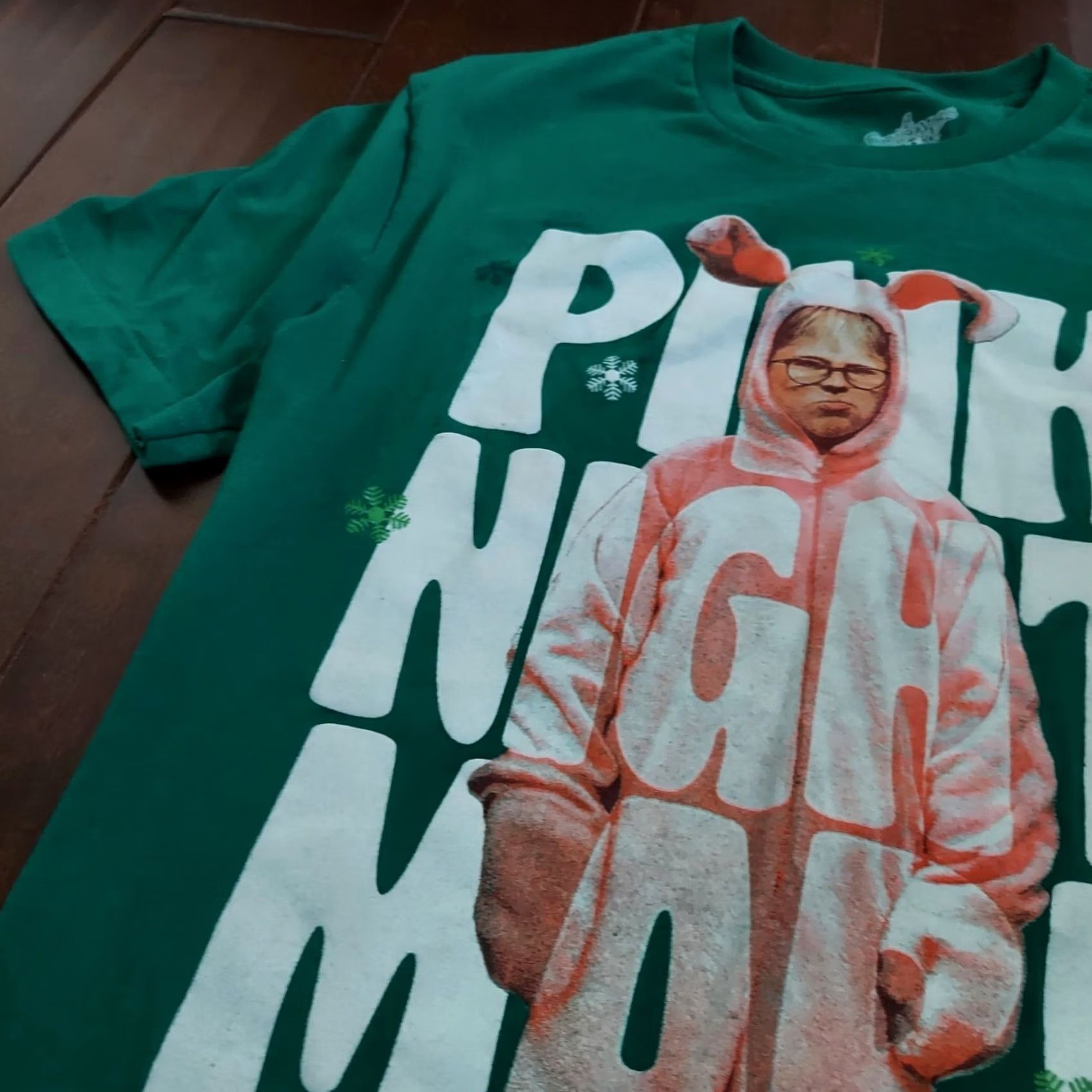 Vintage A Christmas Story T-Shirt Christmas Bunny Rabbit Graphic Print Crew Neck Short Sleeve Green 100% Cotton Small Men Size US S / EU 44-46 / 1 - 5 Thumbnail
