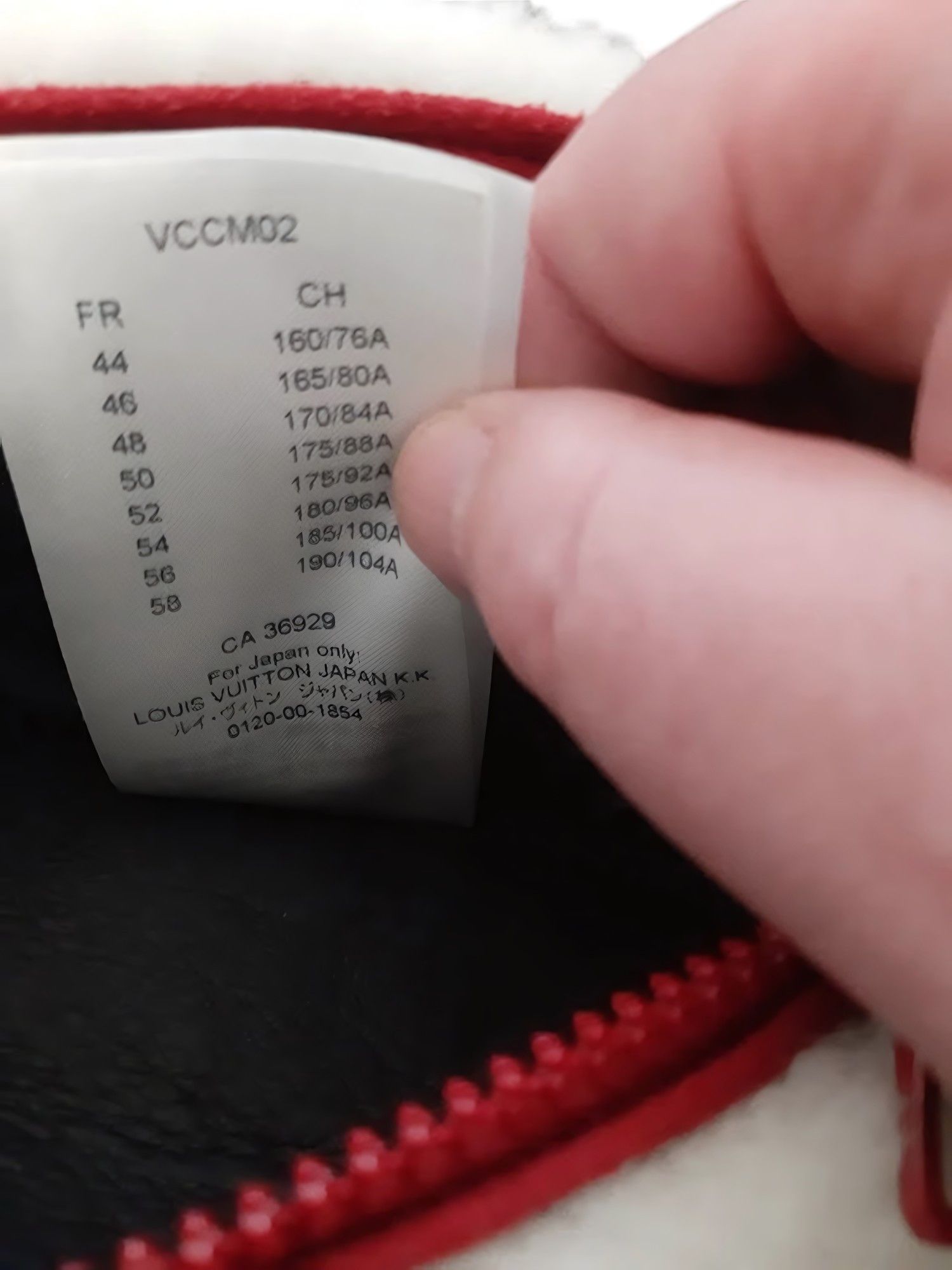 Louis Vuitton F/W 2019 RUNWAY VEST BY VIRGIL ABLOH Size US L / EU 52-54 / 3 - 11 Thumbnail