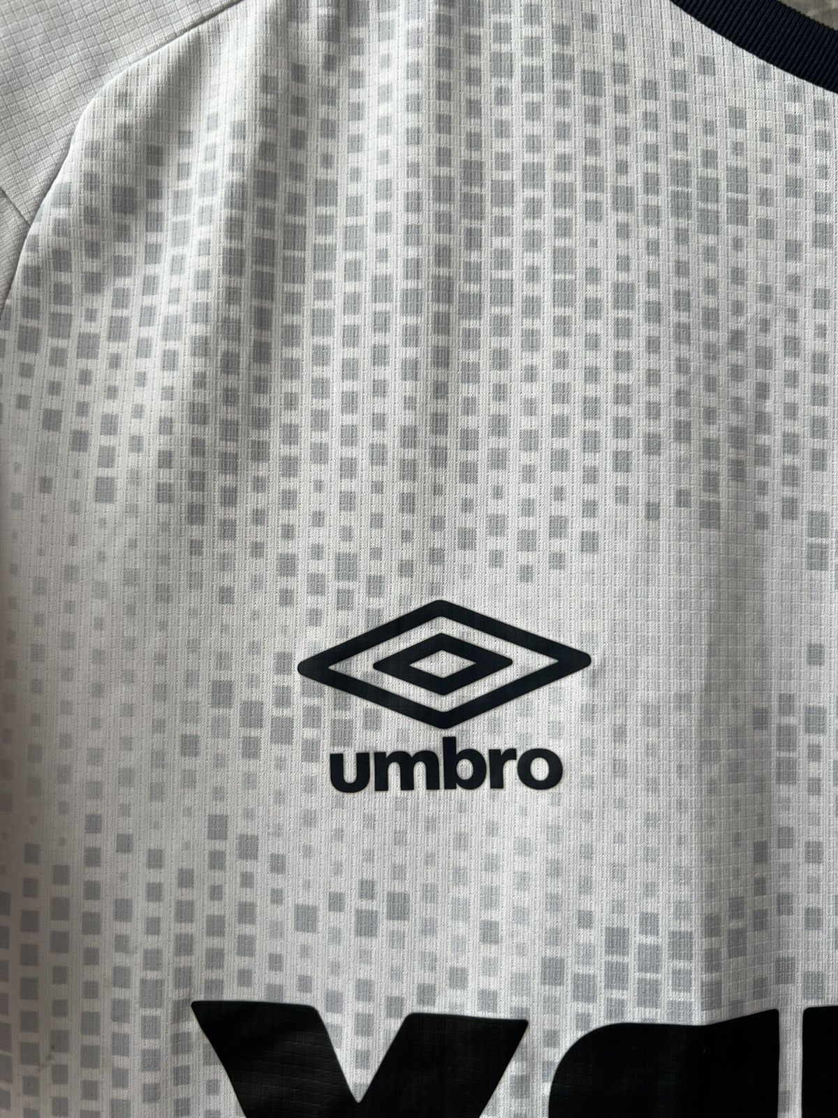 Umbro 2020 FC TOKYO AWAY SOCCER JERSEY FOOTBALL SHIRT SIZE M Size US M / EU 48-50 / 2 - 7 Thumbnail