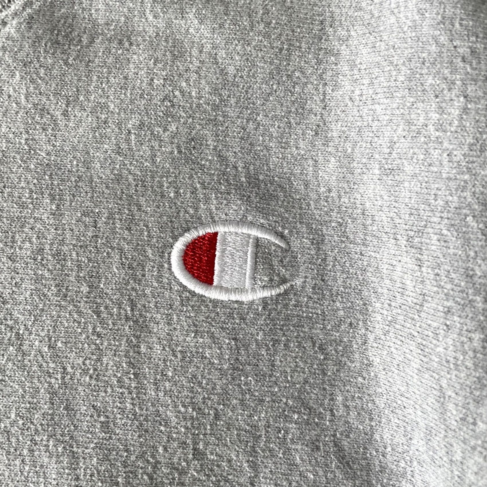 Champion Champion Reverse Weave Sweatshirt Womens Small Gray Fleece Pullover Crew Neck Long Sleeve Regular Fit Logo Solid Vintage? No—remove mystery. Size S / US 4 / IT 40 - 5 Thumbnail