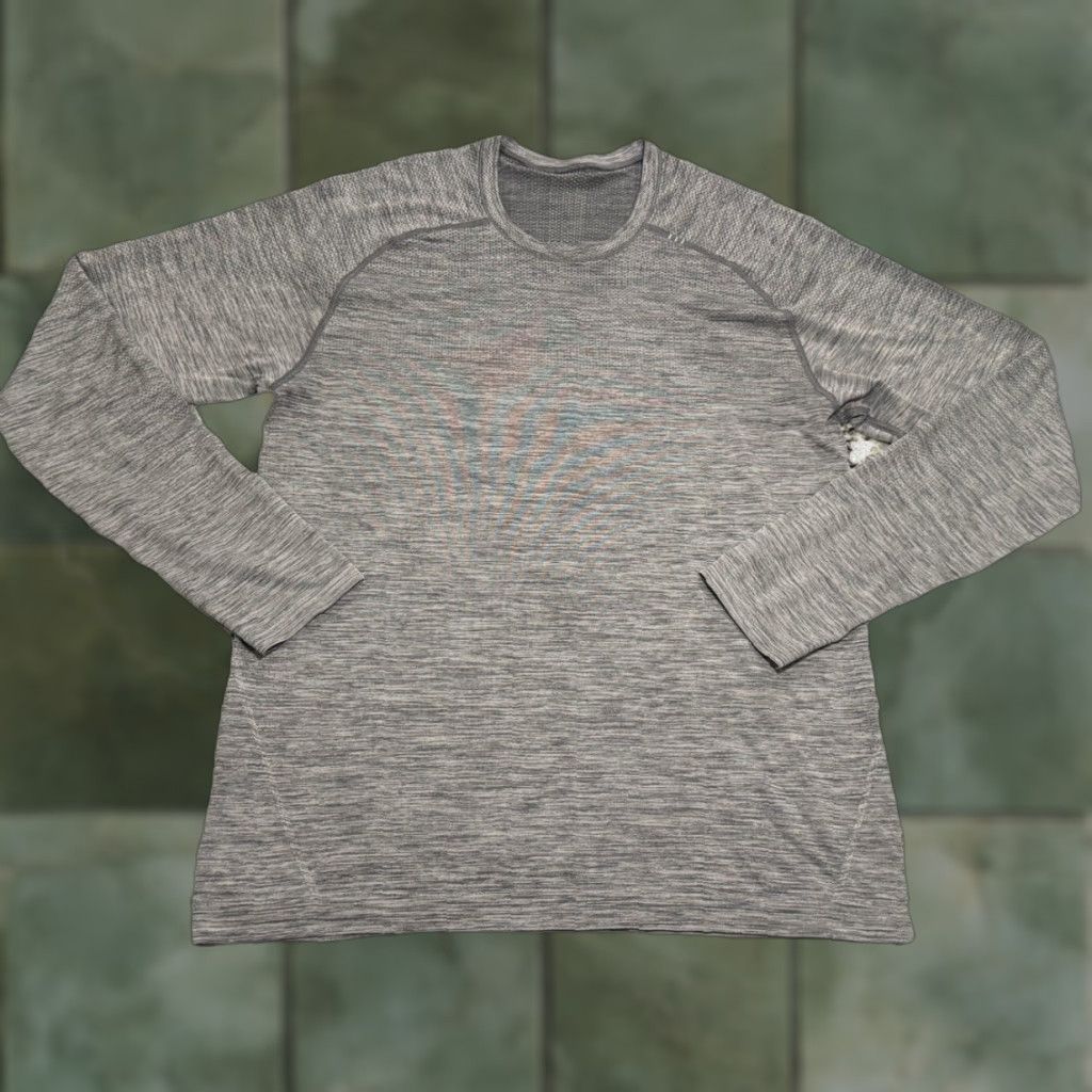 Lululemon Lululemon Metal Vent Tech Shirt Men M Heather Gray Long Sleeve Gym Activewear Pullover Crew Neck Logo Athletic Fit Casual Sleeve Solid Pattern Size US M / EU 48-50 / 2 - 1 Thumbnail