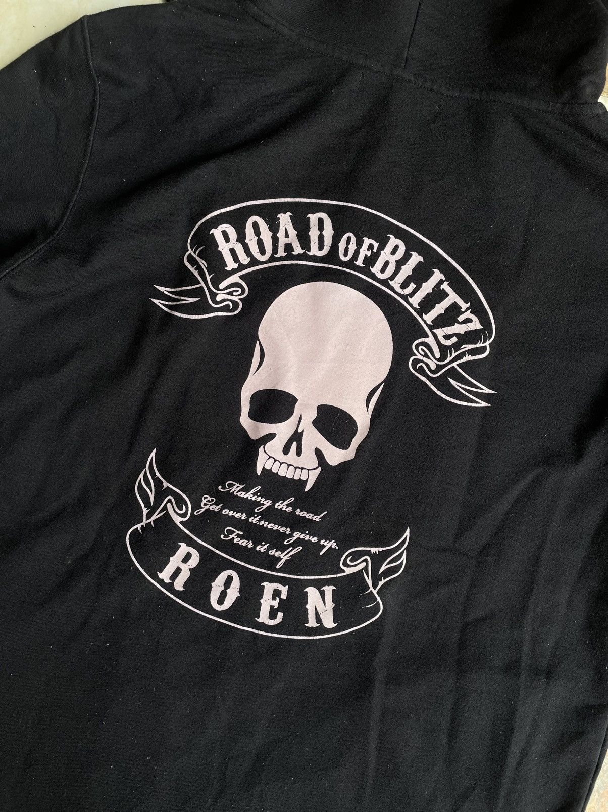 Japanese Brand Roen Art Skull Sweatshirt Hoodie Size US L / EU 52-54 / 3 - 4 Thumbnail
