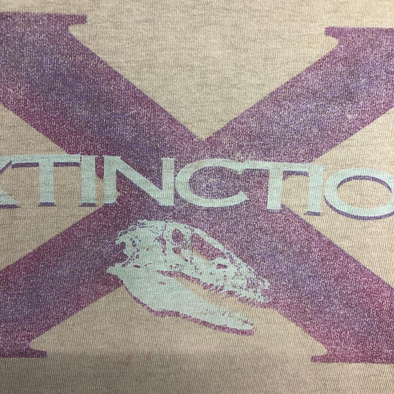 Universal Studios × Vintage Vintage Extinction Jurassic Park Universal Studios Tee Size US S / EU 44-46 / 1 - 8 Thumbnail