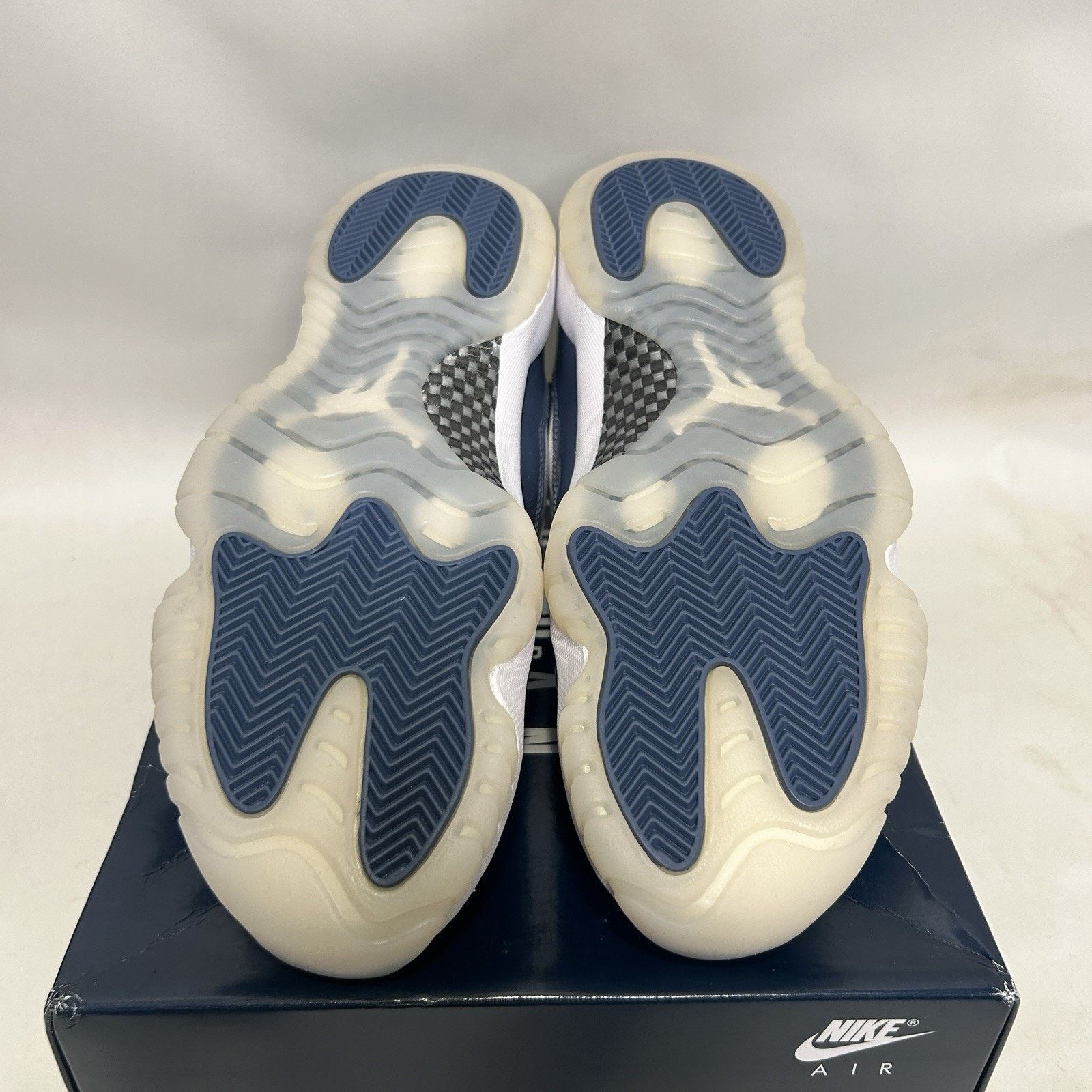 Nike Nike Air Jordan 11 Retro Low “Diffused Blue” Size US 10.5 / EU 43-44 - 5 Thumbnail