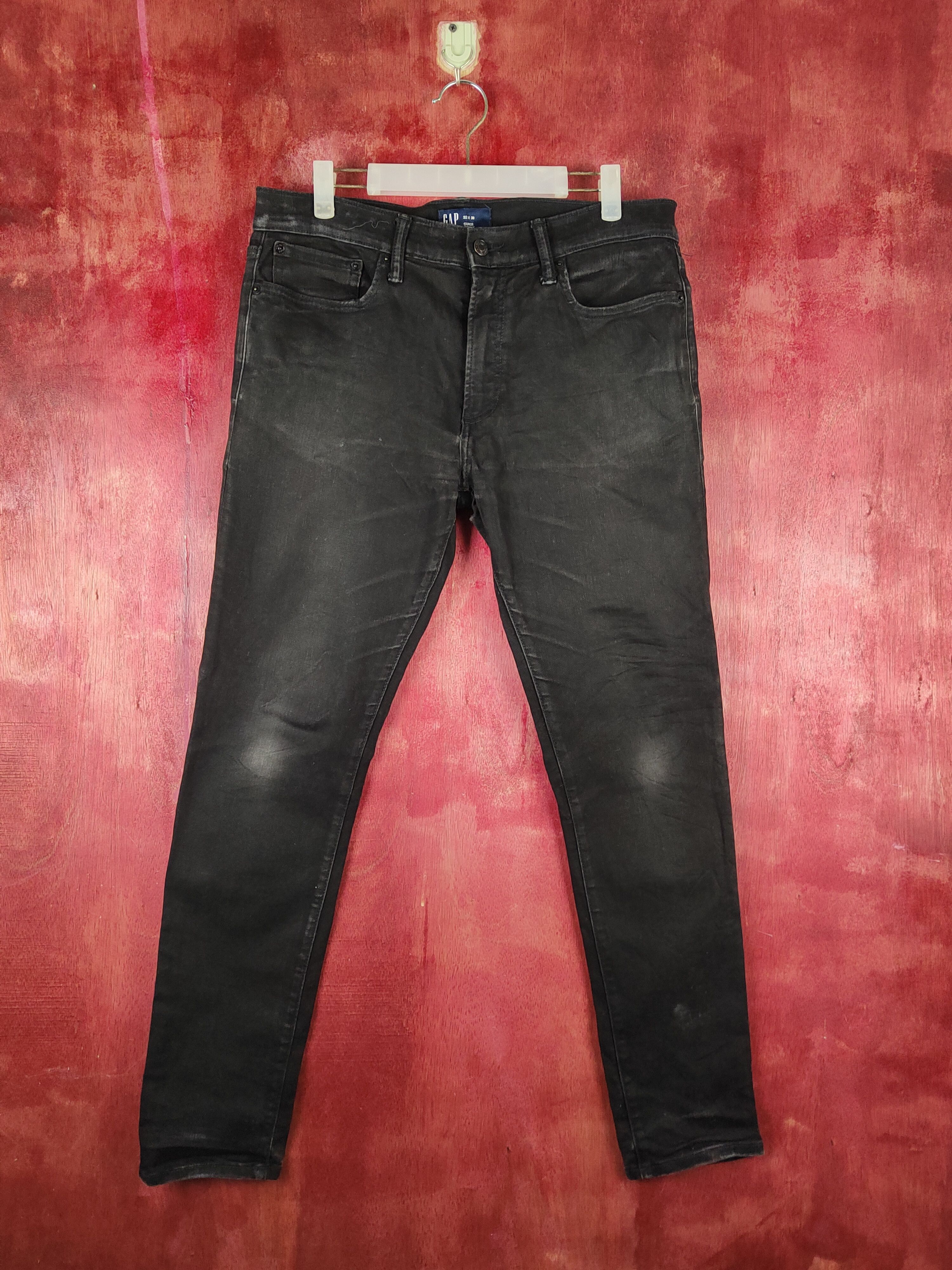 Gap Gap Black Distressed Ripped Skinny Jeans #S2312 Size US 32 / EU 48 - 1 Thumbnail