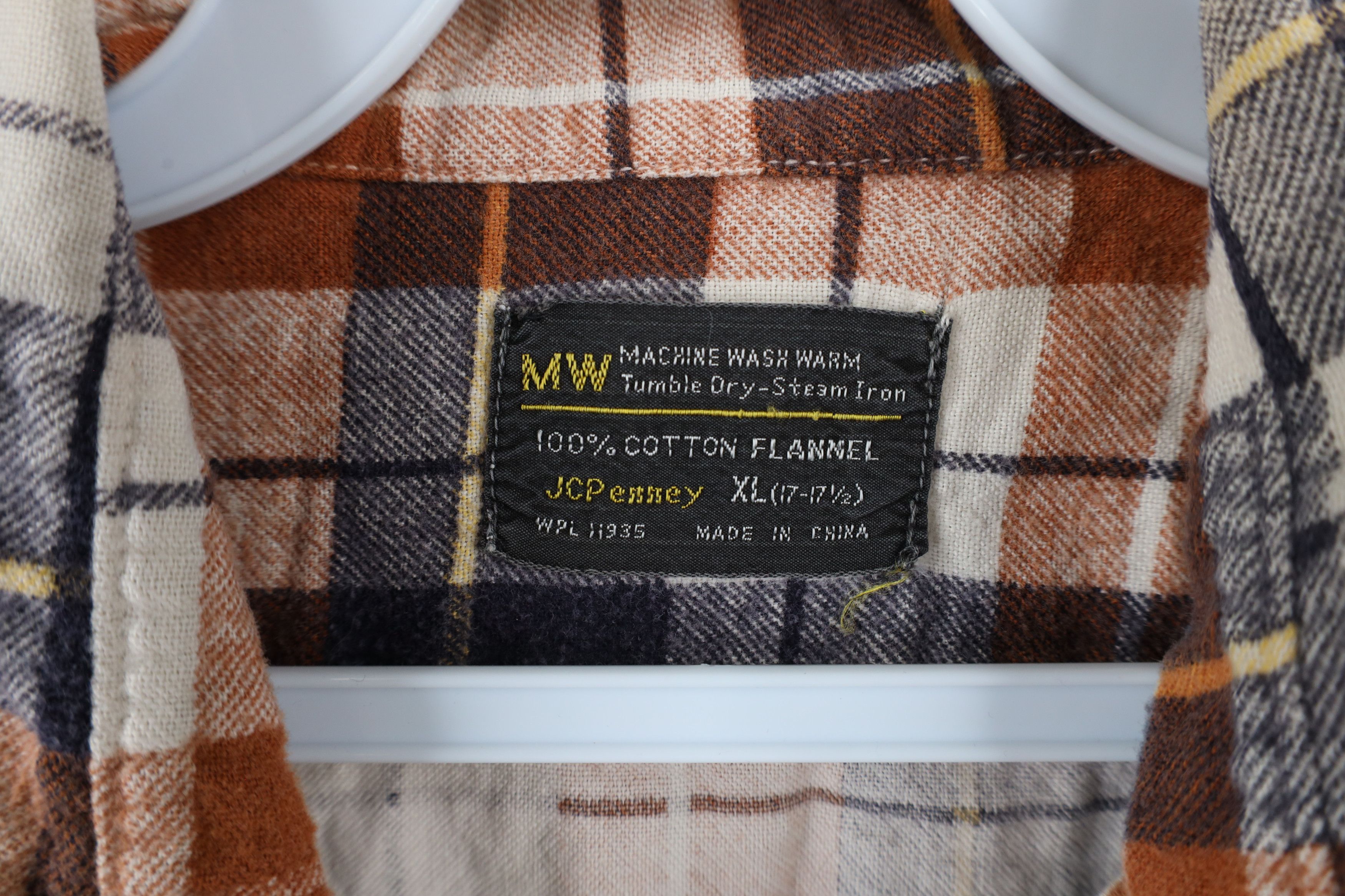 Vintage Vintage 70s Streetwear Workwear Flannel Button Shirt Plaid Size US XL / EU 56 / 4 - 6 Thumbnail