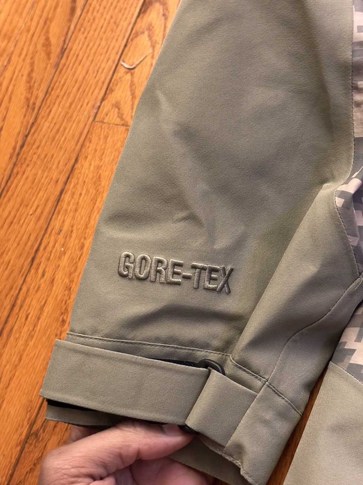 Goretex × Stussy Stussy GORE-TEX Guide Shell Digi Camo Size US L / EU 52-54 / 3 - 8 Thumbnail