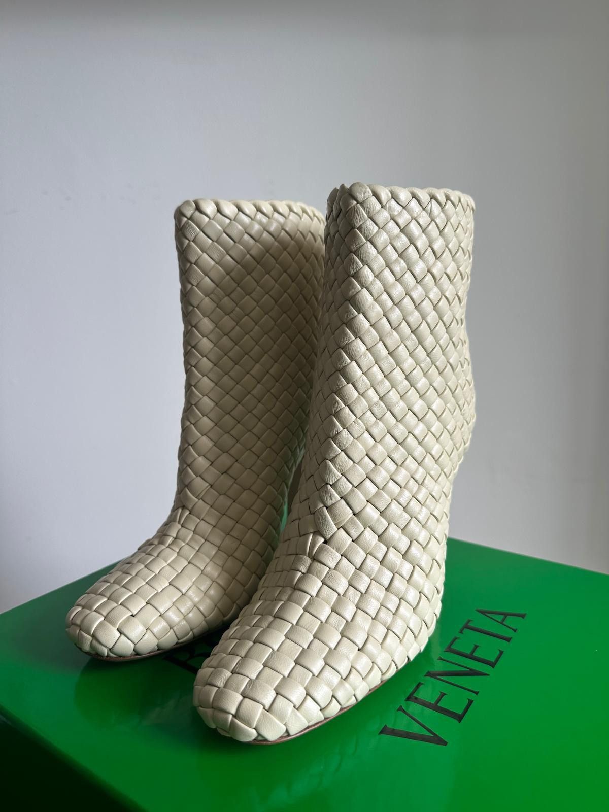Bottega Veneta Bottega Veneta Canalazzo Ankle Boot Size US 7 / IT 37 - 1 Thumbnail