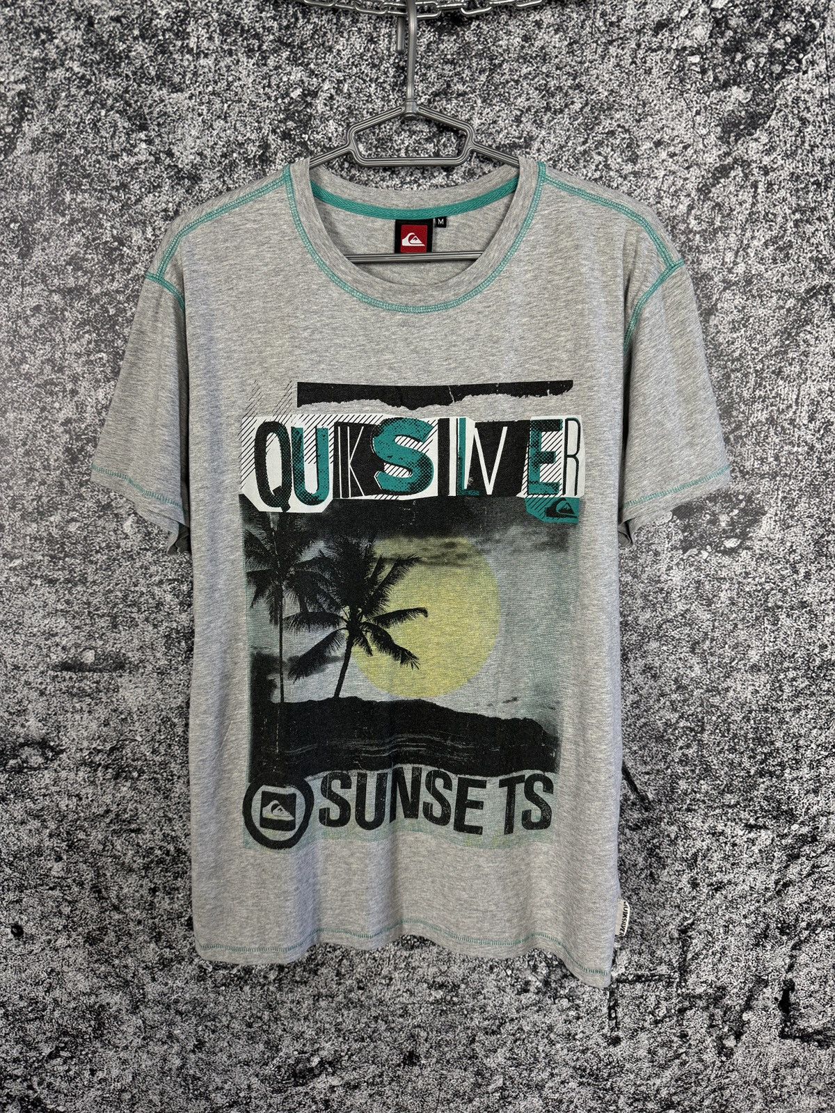 Quiksilver Vintage Quiksilver Surf T-Shirt Big Logo Palm Surfing Size M Size US M / EU 48-50 / 2 - 1 Thumbnail