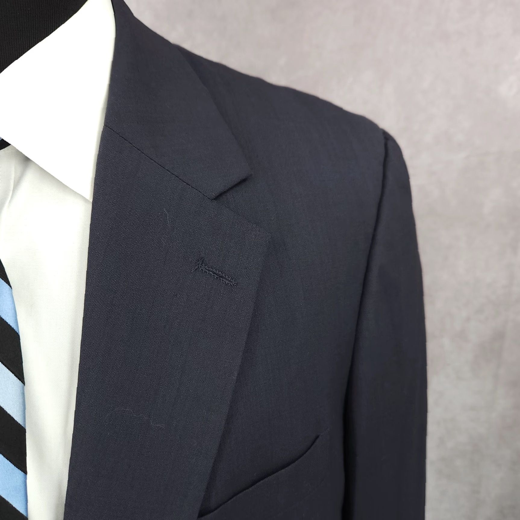 Vintage Savile Row Blazer Mens 40R Blue Wool Sport Coat Jacket 2 Buttons Vent Blazer Jacket Notch Lapel Single-Breasted Men Size 40R - 4 Thumbnail